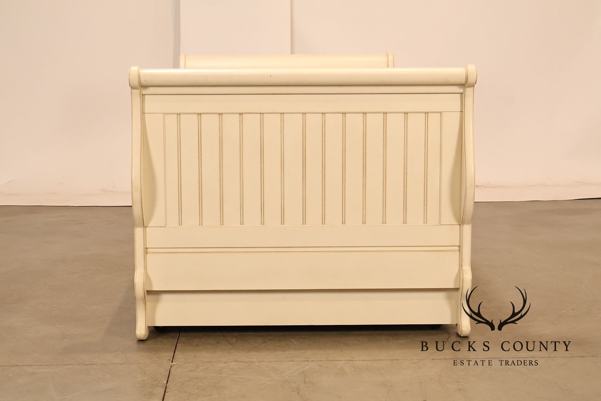 Ethan Allen Painted Beadboard Trundle Daybed