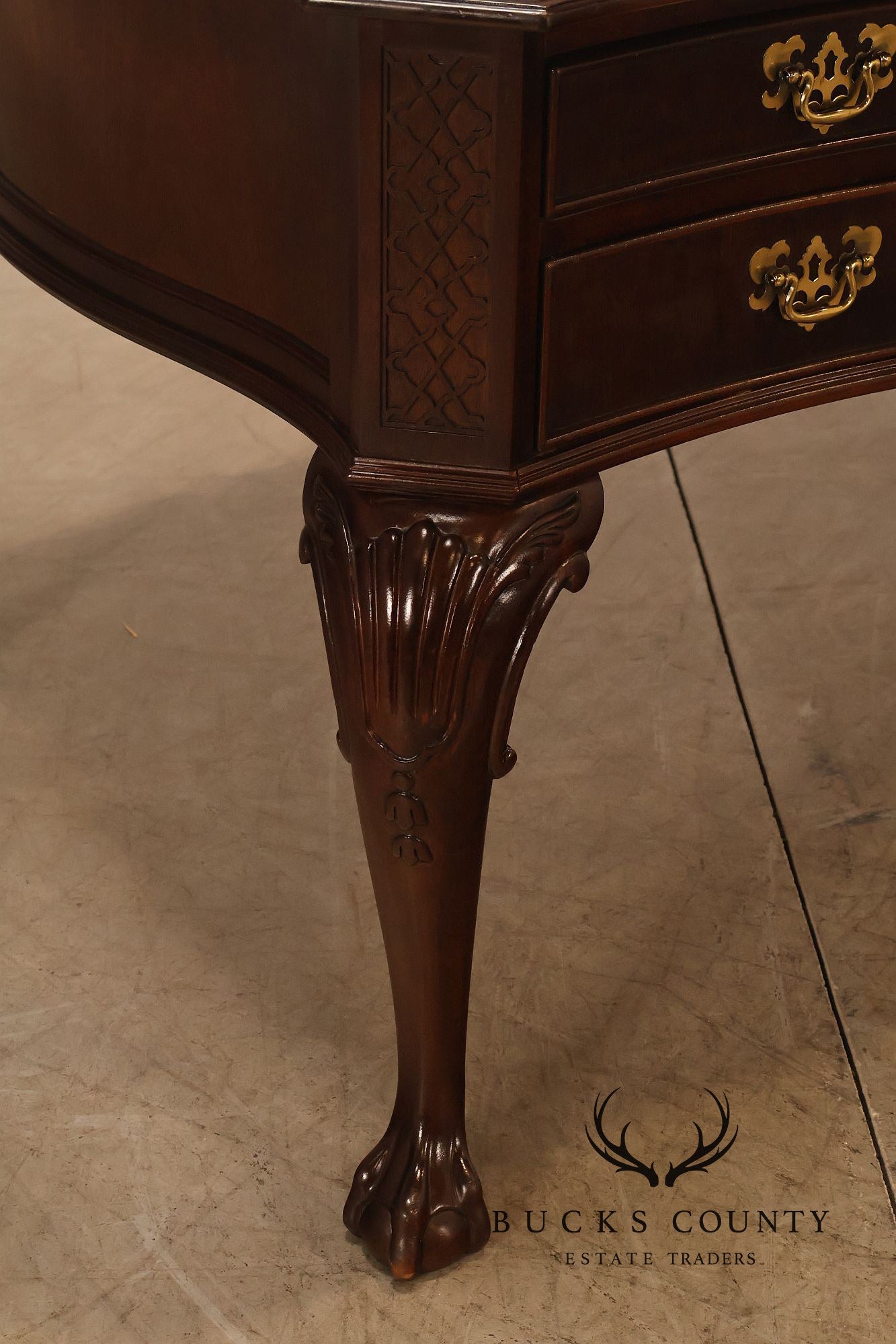 Sligh Georgian Style Vintage Mahogany Leather Top Executive Desk