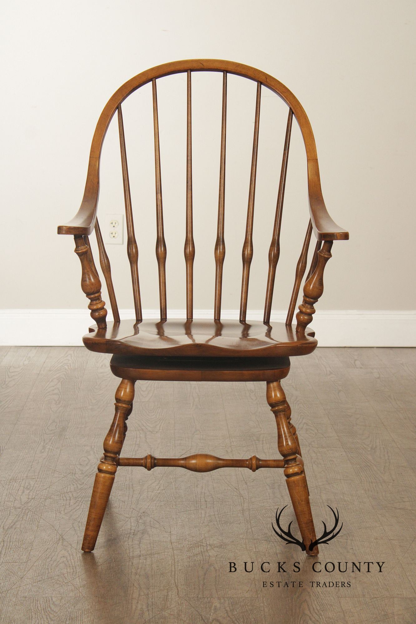 Ethan Allen Colonial Maple Windsor Style Swivel Armchair