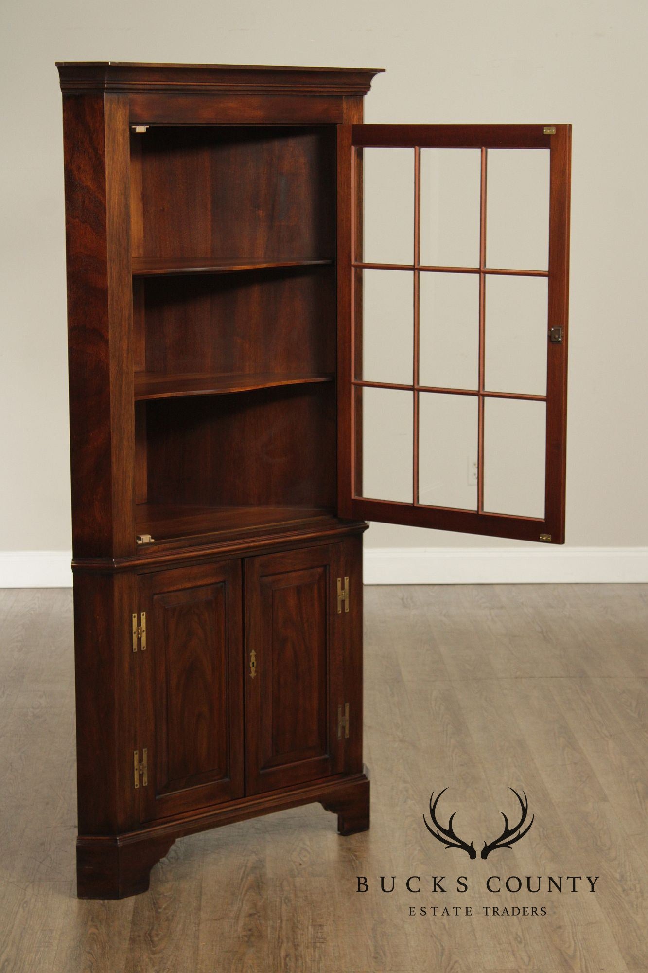 Henkel Harris Virginia Galleries Mahogany Corner Cabinet
