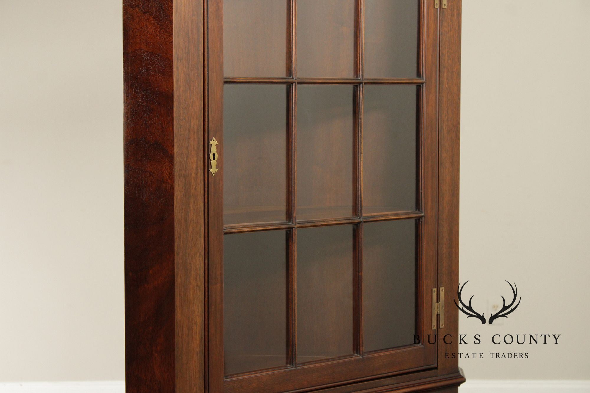 Henkel Harris Virginia Galleries Mahogany Corner Cabinet