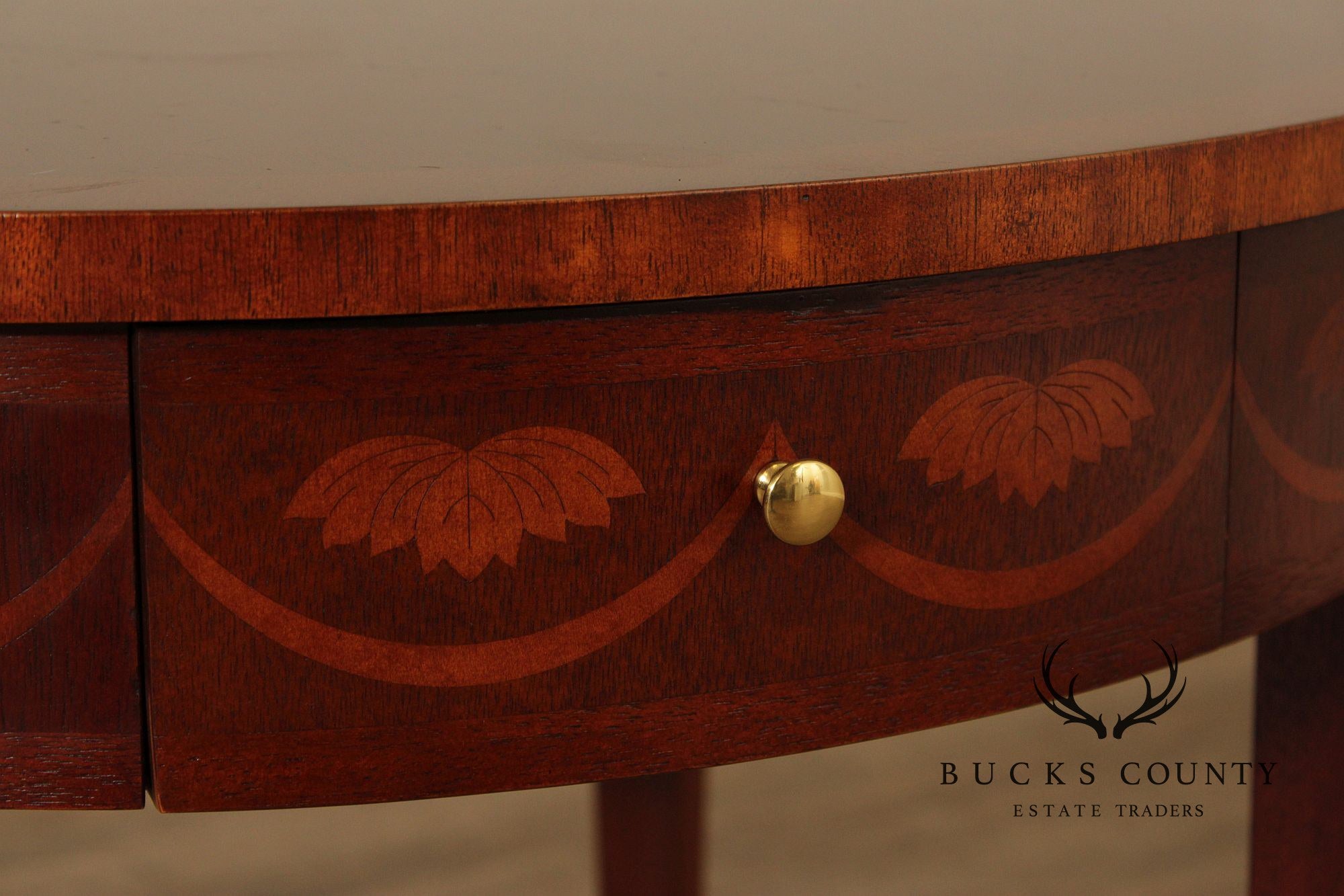 Baker Federal Style Inlaid Mahogany Round occasional Table