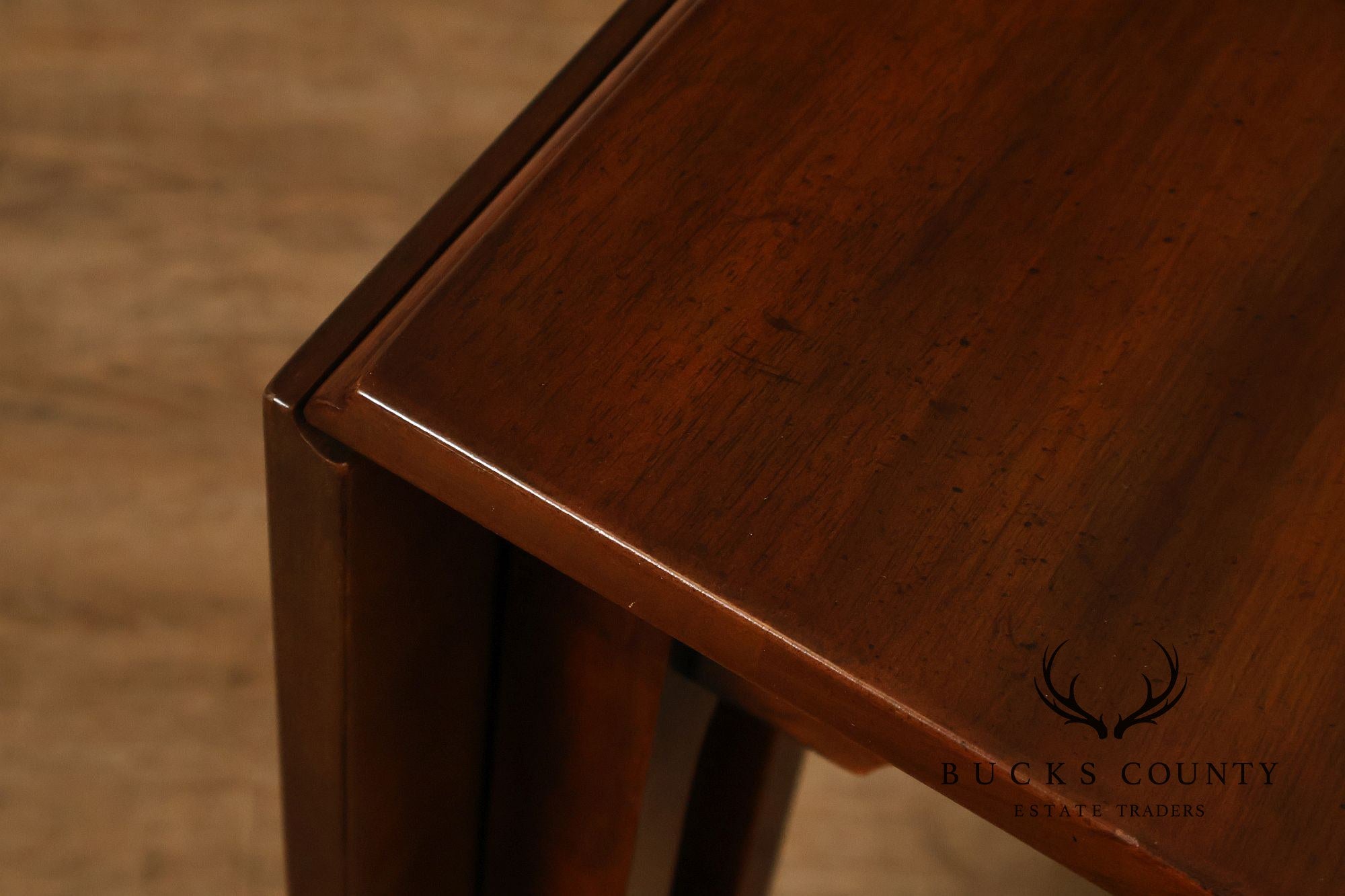 Kittinger Colonial Williamsburg Mahogany Drop Leaf Dining Table