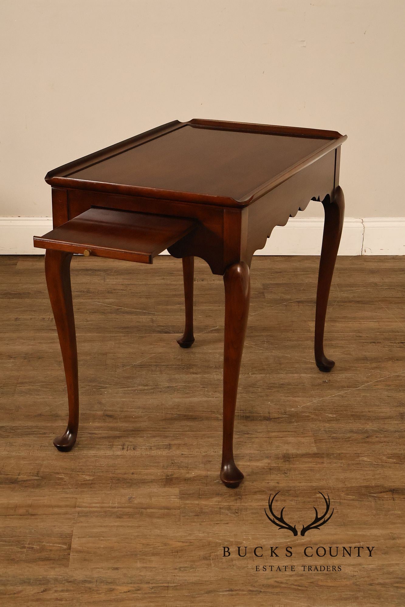 Statton Queen Anne Style Cherry Tea Table