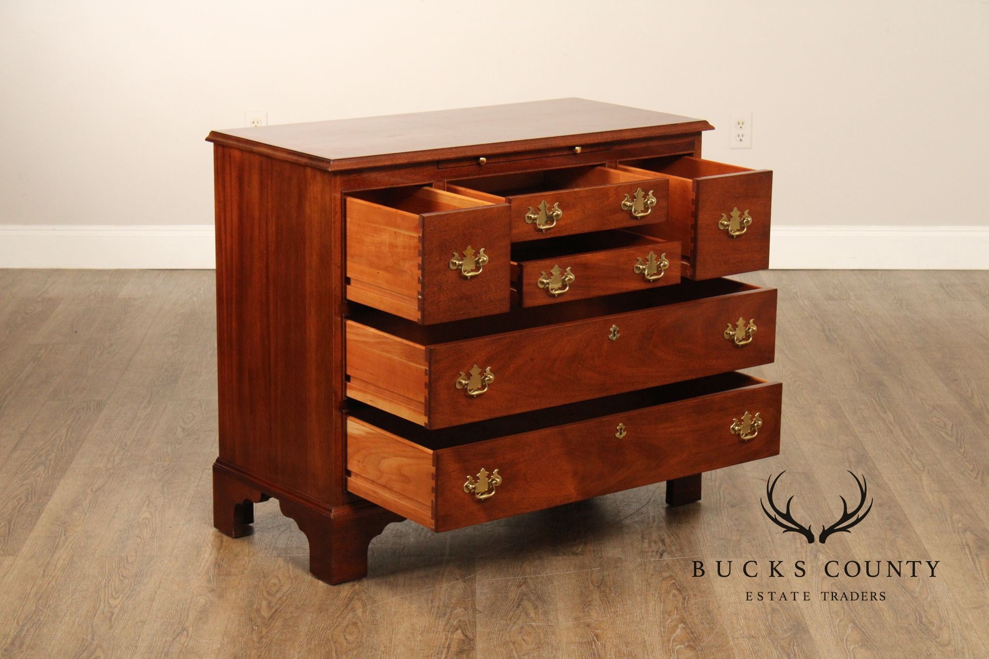 STICKLEY BACHELOR CHEST