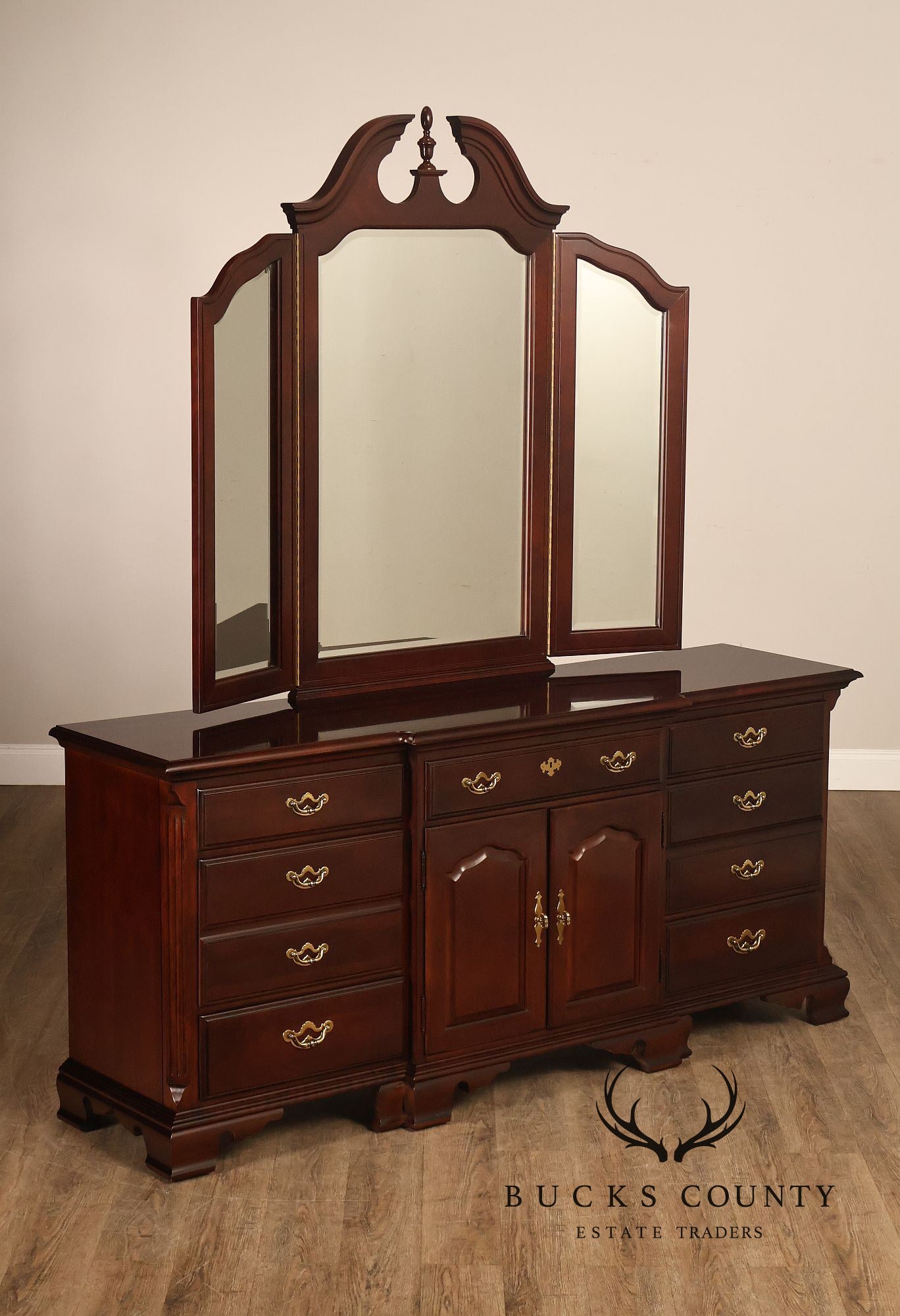Thomasville 'Collectors Cherry' Triple Dresser with Tri-Fold Mirror