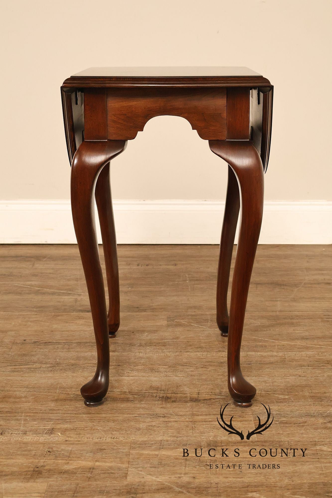 Ethan Allen Georgian Court Queen Anne Style Cherry Drop Leaf Side Table