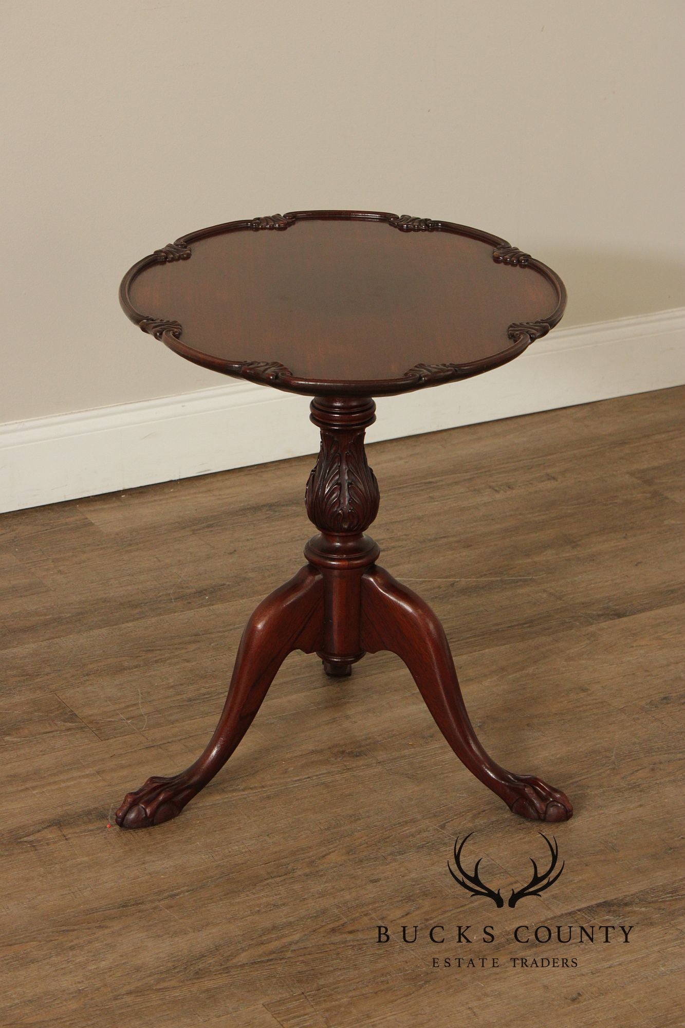 1940's Georgian Style Pair of Mahogany Tilt-Top Pedestal Tables