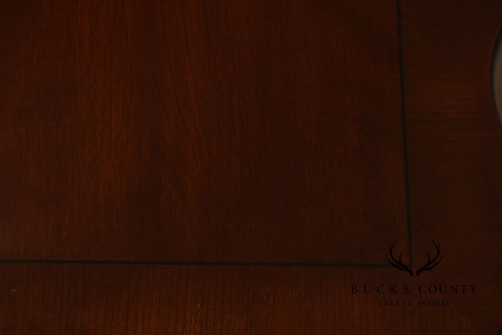 Ethan Allen Queen Anne Style Expandable Cherry Dining Table