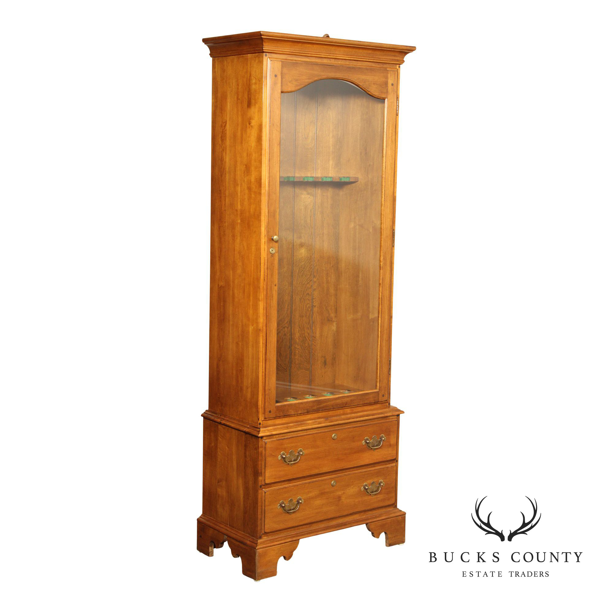 Ethan Allen 1776 Collection Maple Gun Cabinet
