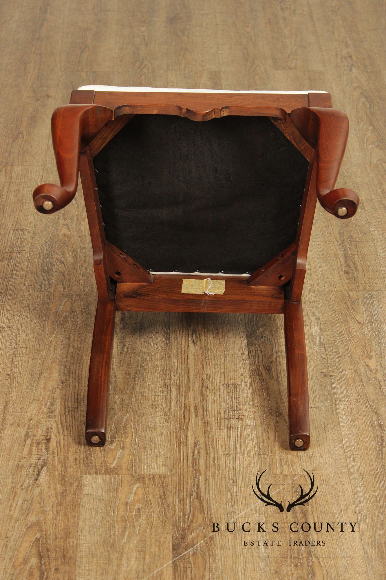 Pennsylvania House Queen Anne Style Set of Eight Cherry Dining Chairs