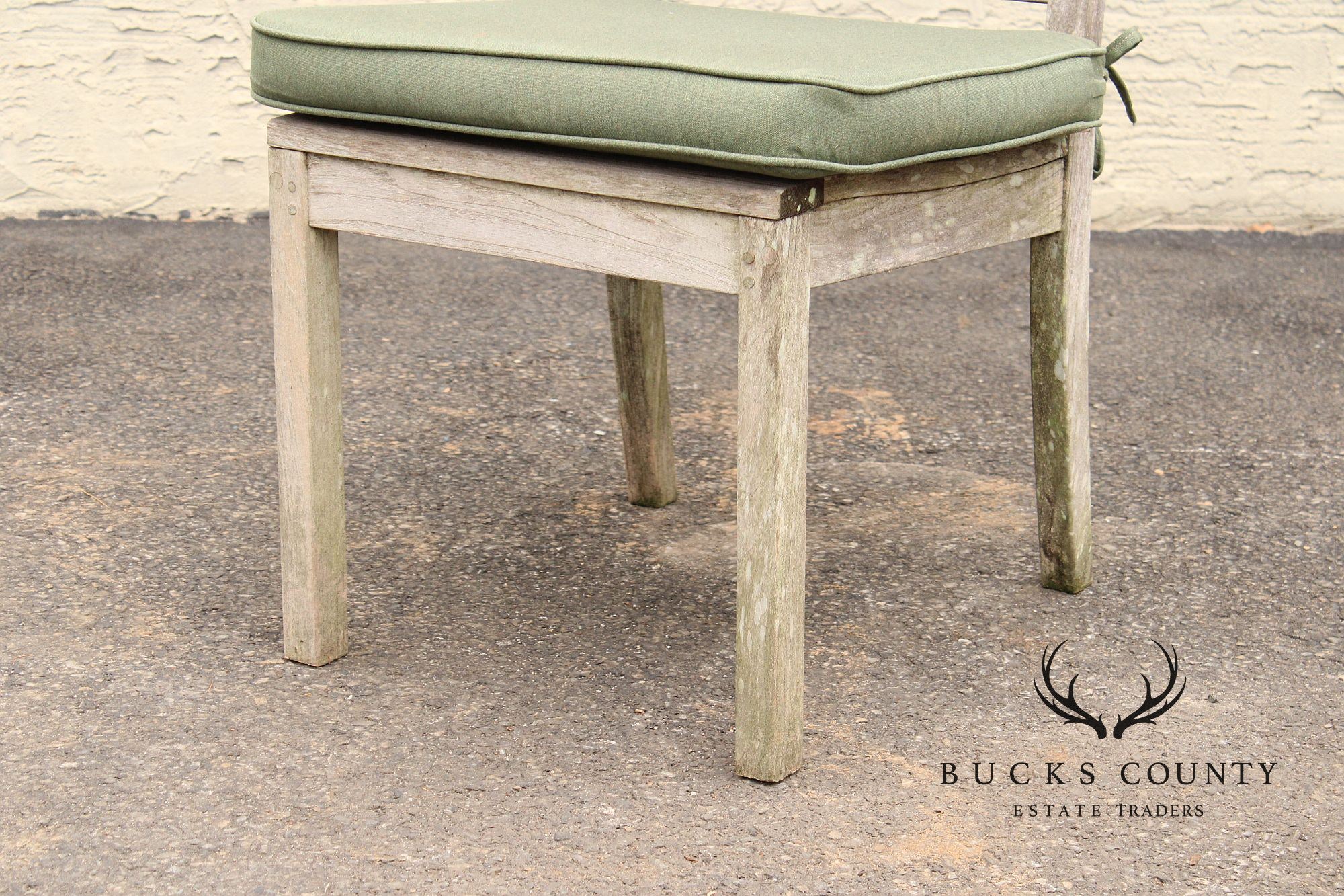 Gloster Teak Outdoor Patio Dining Table With Four Chairs