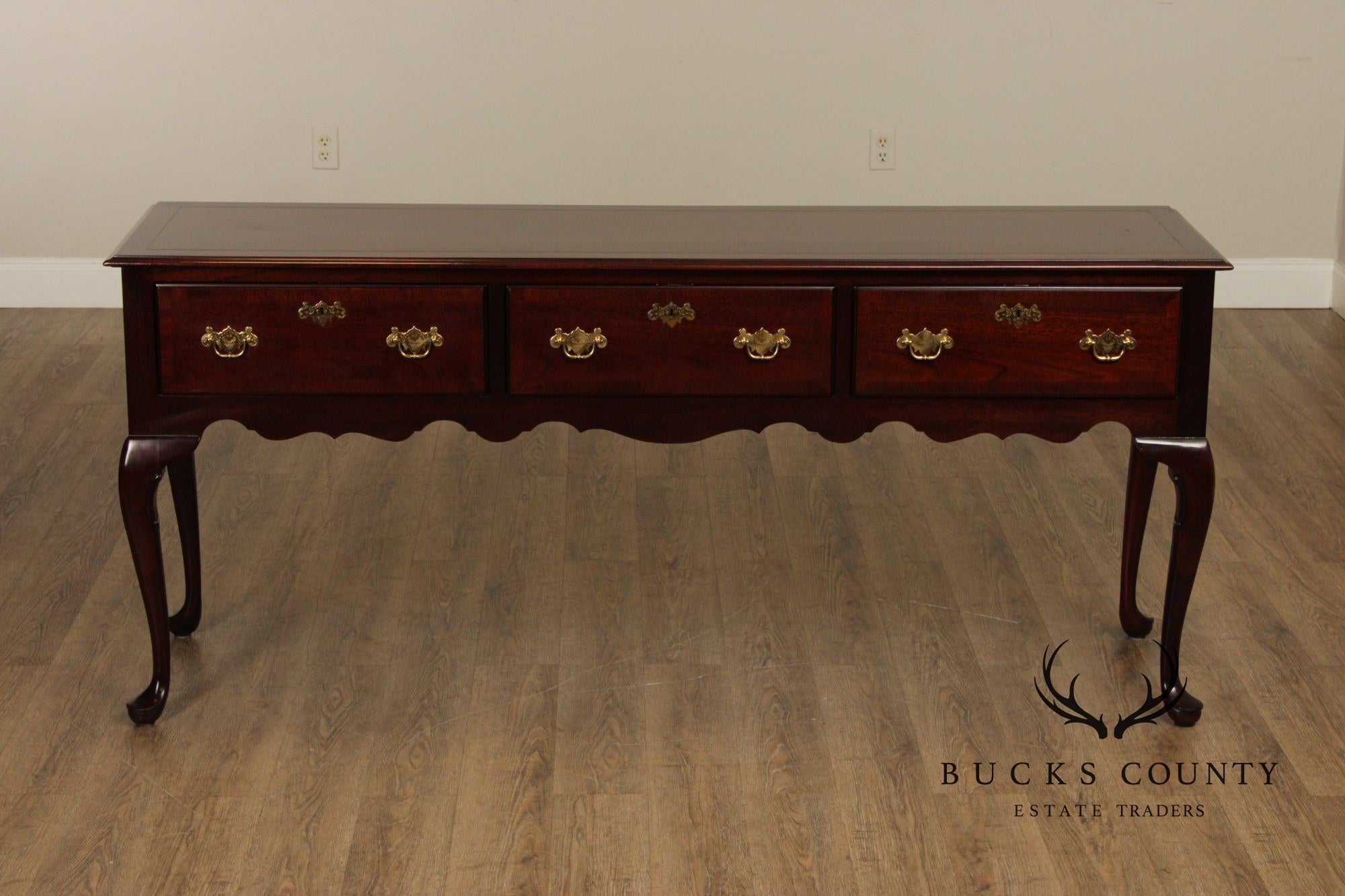 Kindel Queen Anne Style Mahogany Sideboard