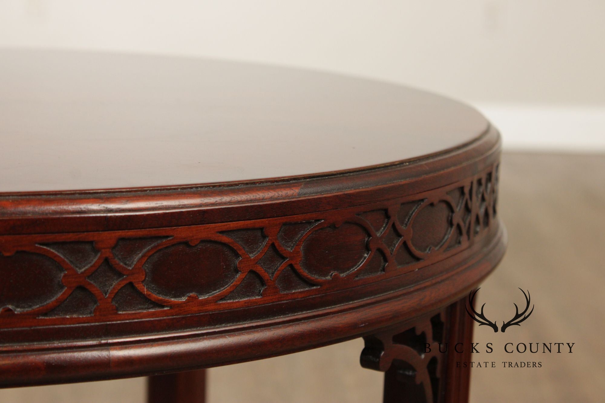 Colony Furniture Chippendale Style Round Mahogany Side Table