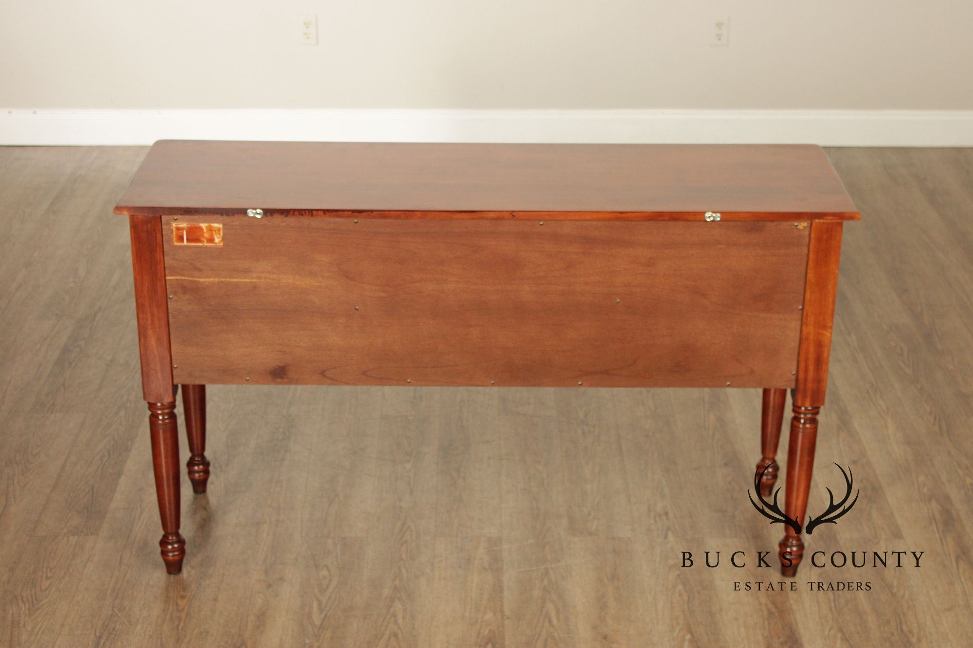 NICHOLS & STONE MAPLE SERVER SIDEBOARD WITH FLUTED LEGS