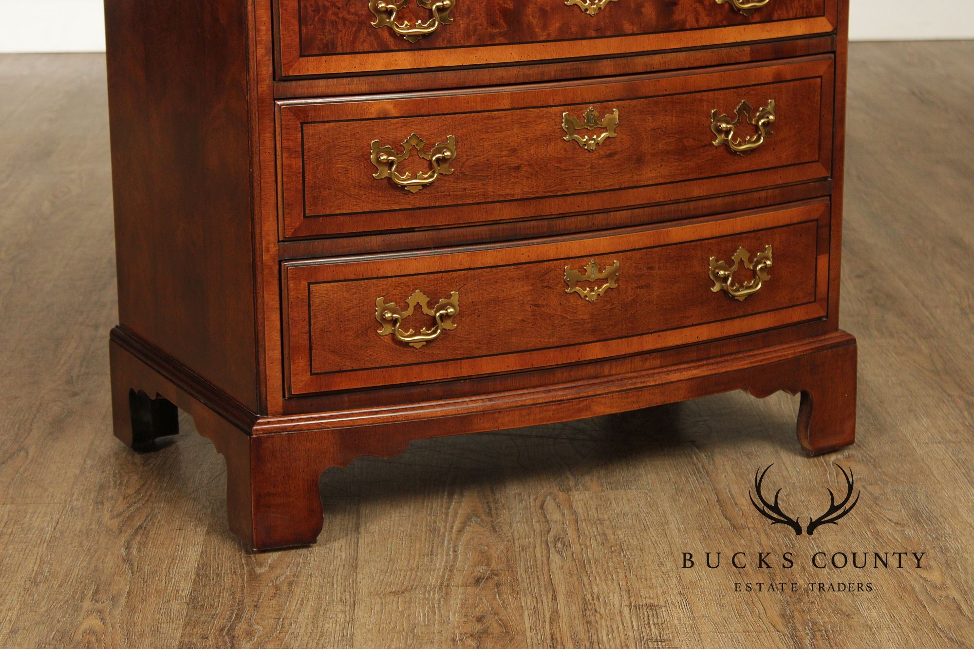 Henredon Aston Court Pair Of Mahogany Nightstands