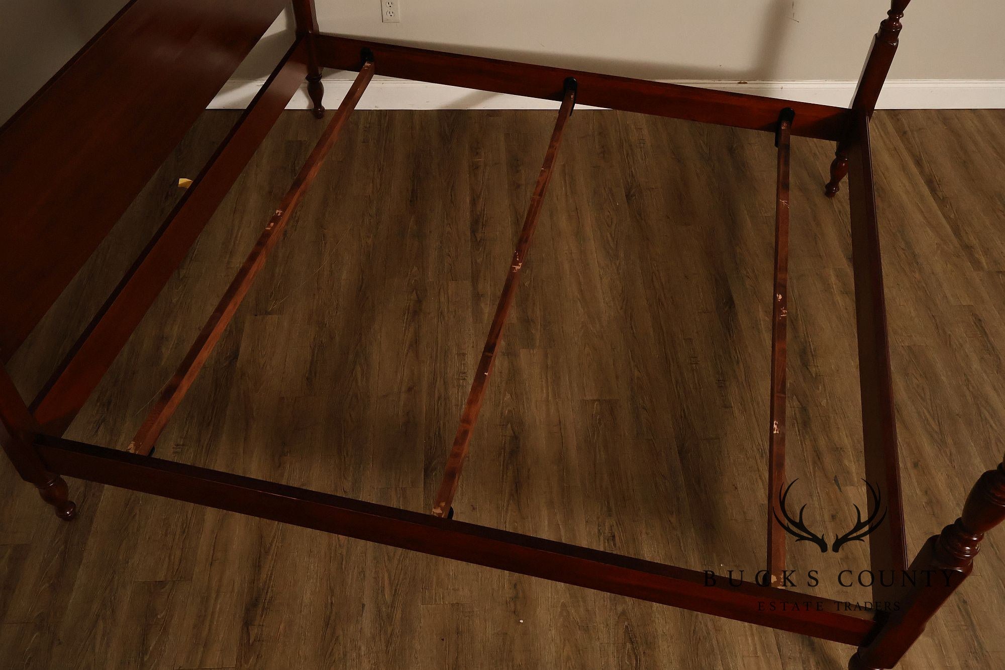 Henkel Harris Cherry King Poster Bed