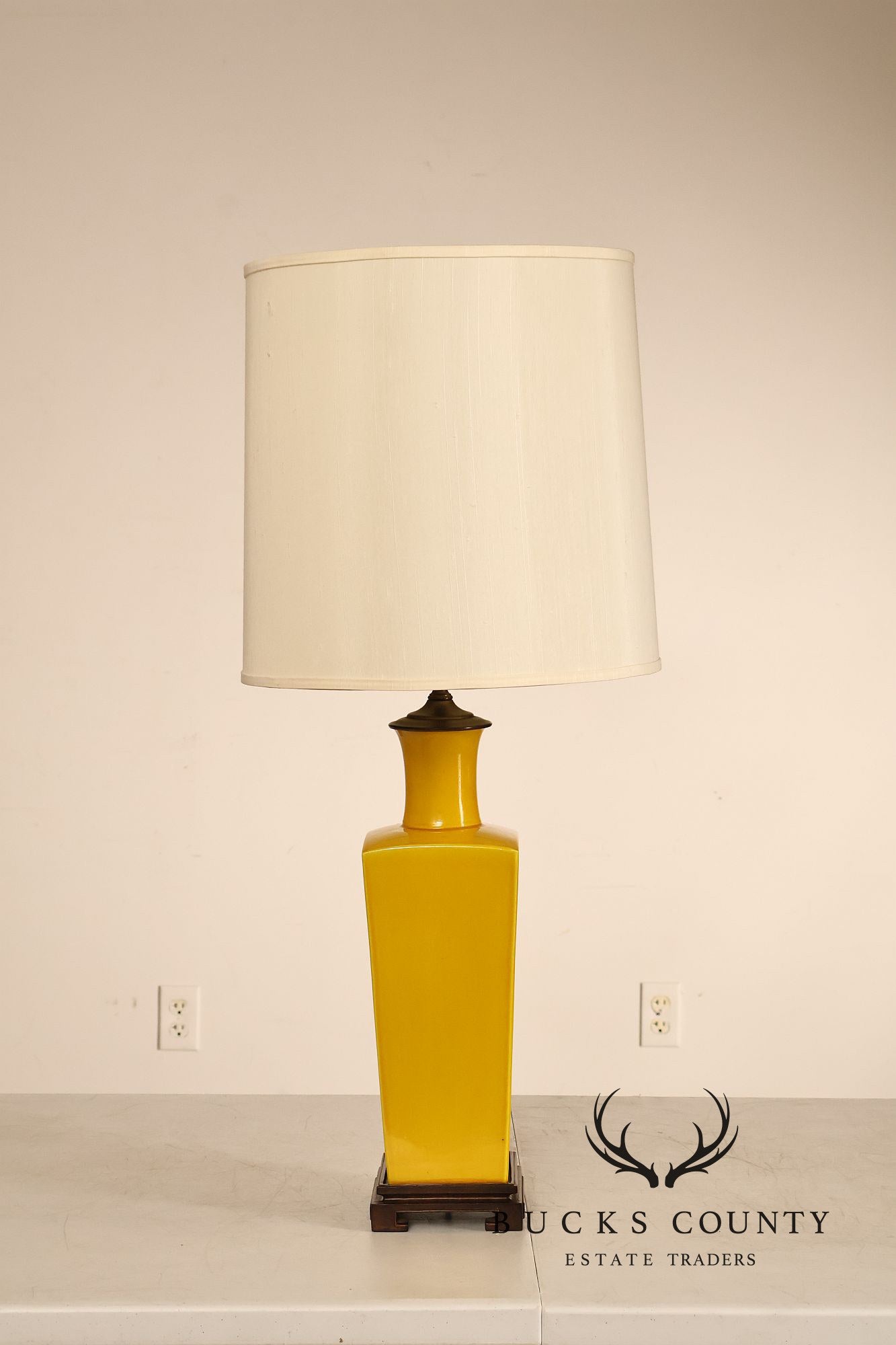Mid Century Modern Yellow Glazed Ceramic Table Lamp