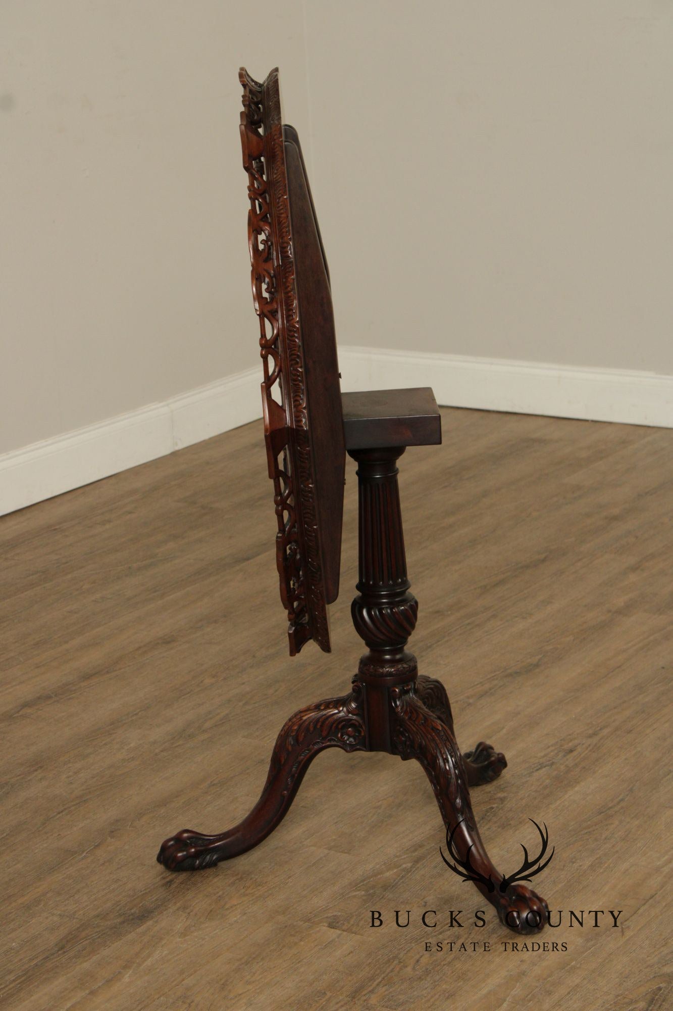 Schmieg and Kotzian Georgian Style Mahogany Pie Crust Table