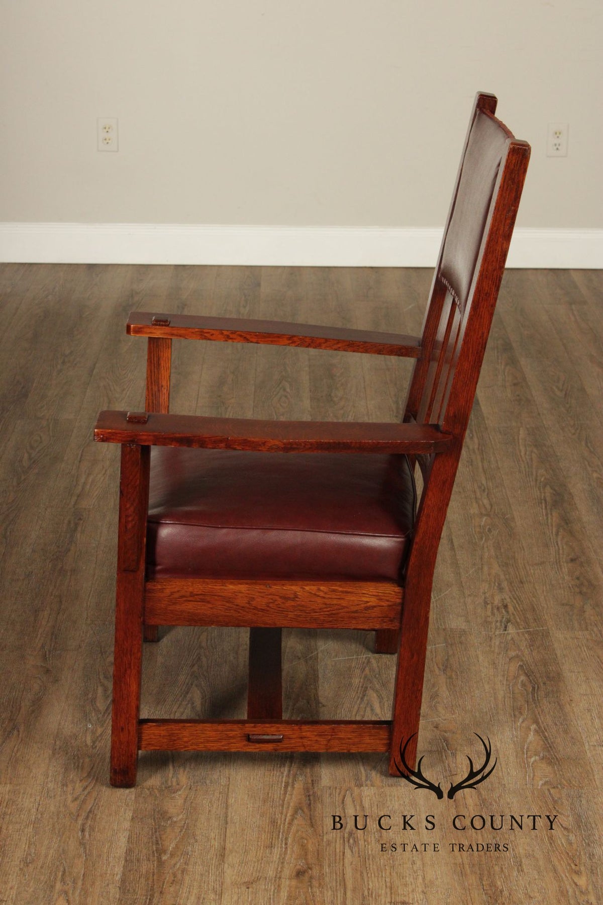Antique Arts and Crafts Pair of Mission Oak Armchairs