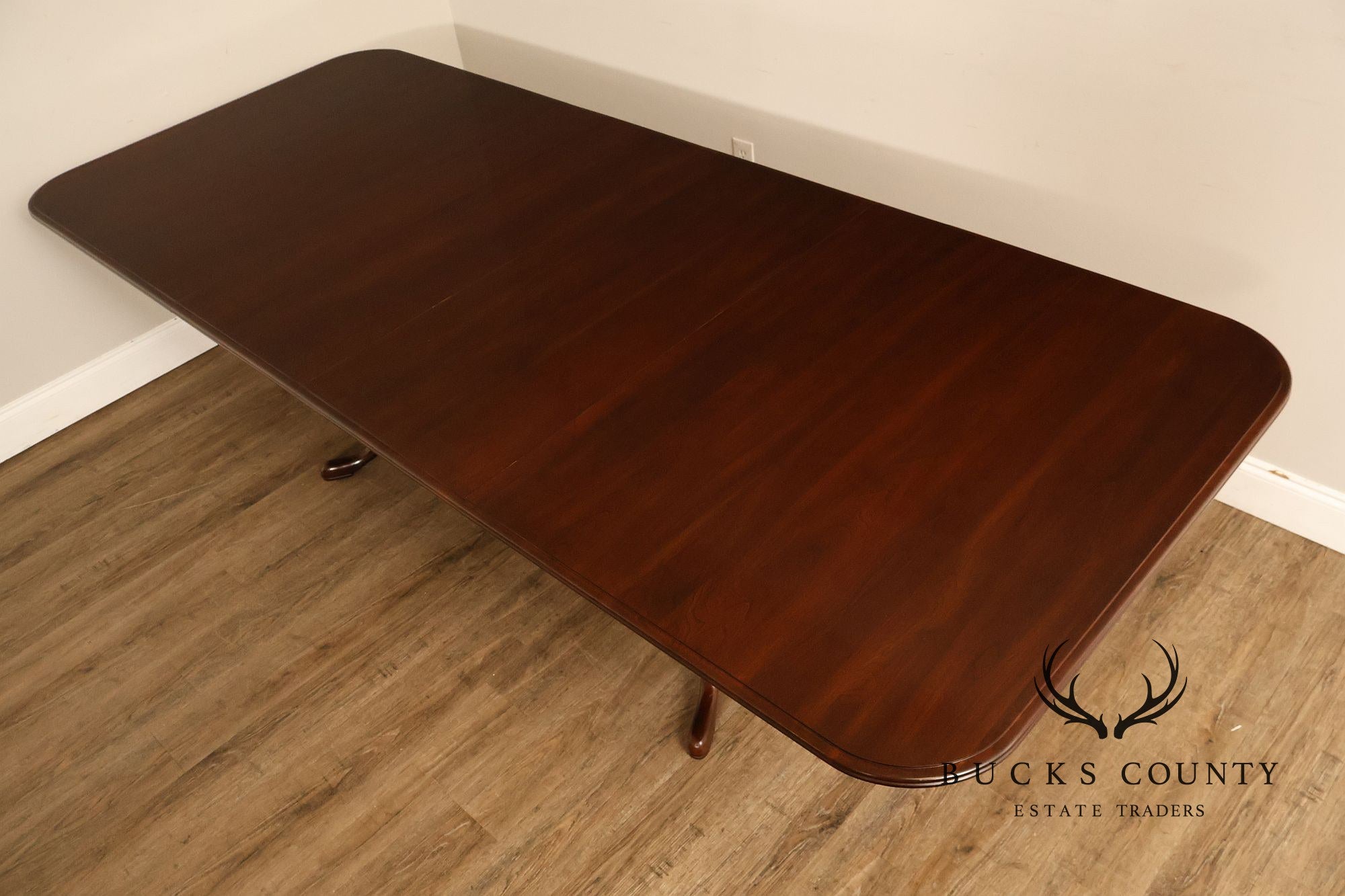 Ethan Allen Georgian Court Queen Anne Style Double Pedestal Cherry Dining Table