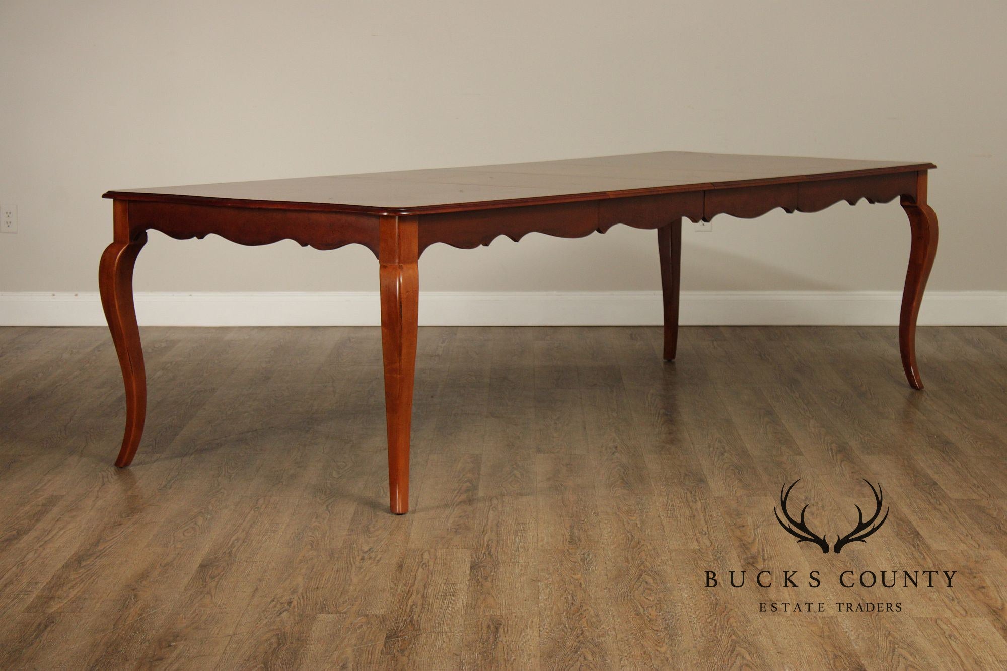 HICKORY WHITE ITALIAN PROVINCIAL STYLE CHERRY CHATEAU EXTENDABLE DINING TABLE