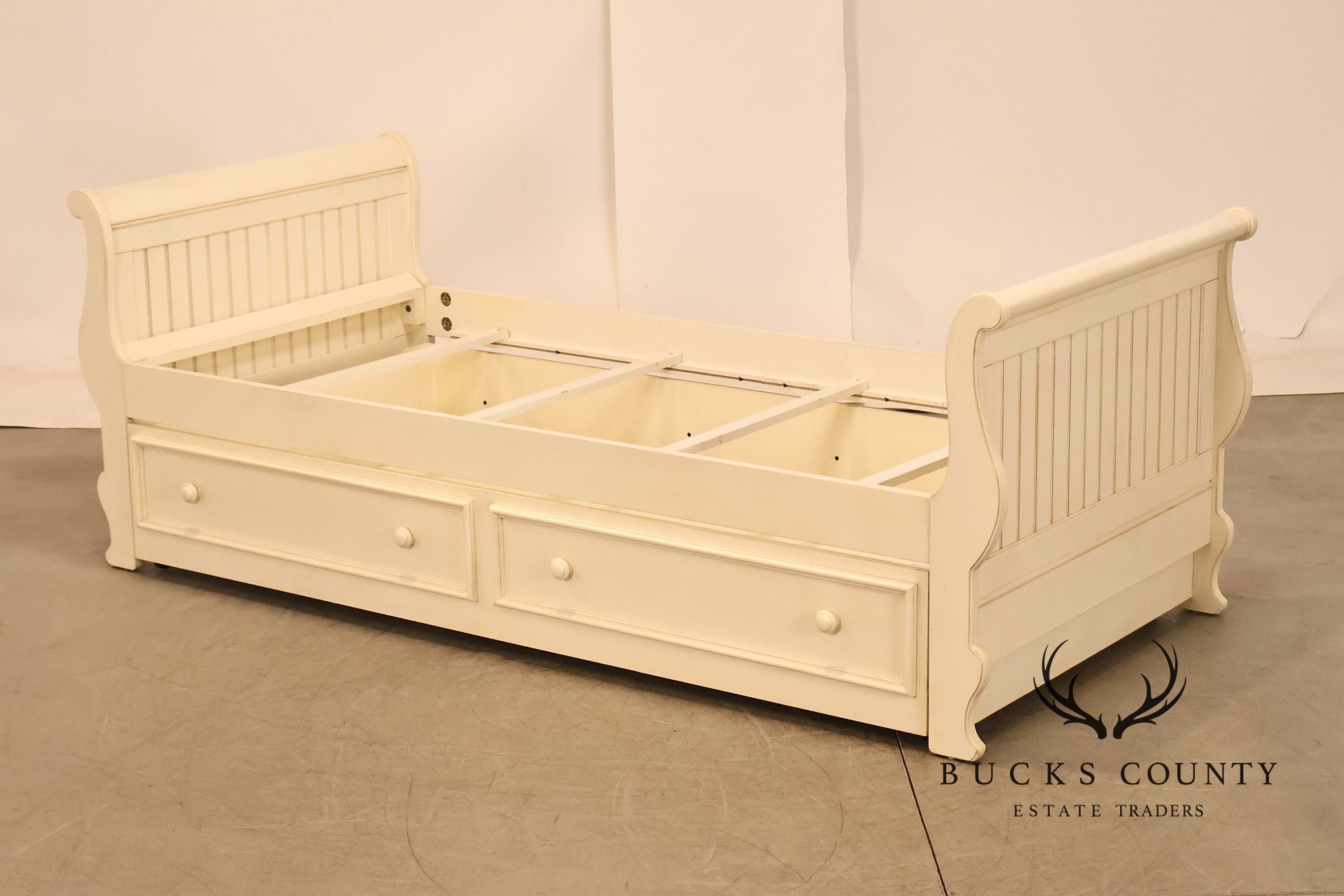 Ethan Allen Painted Beadboard Trundle Daybed