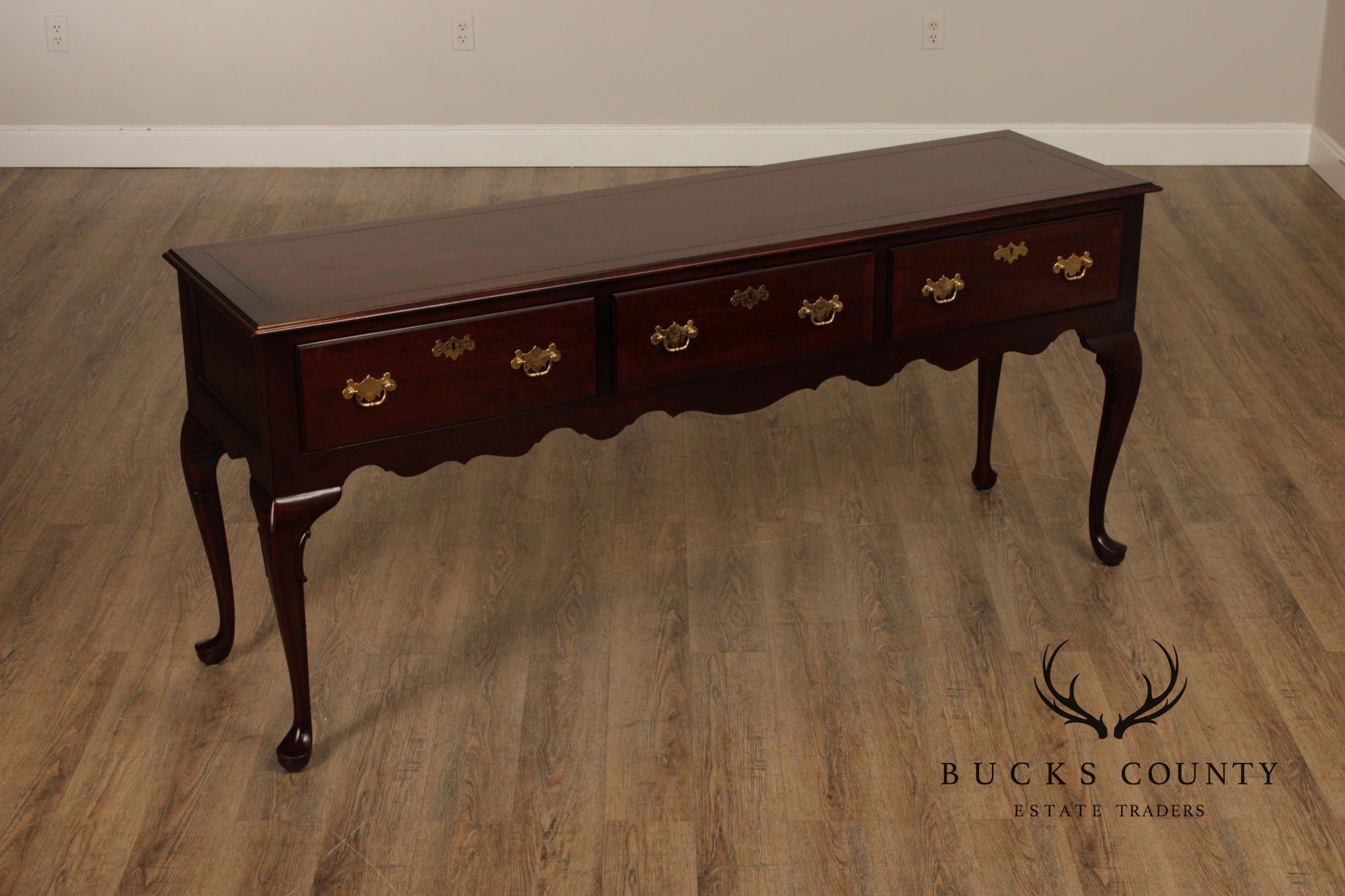 Kindel Queen Anne Style Mahogany Sideboard