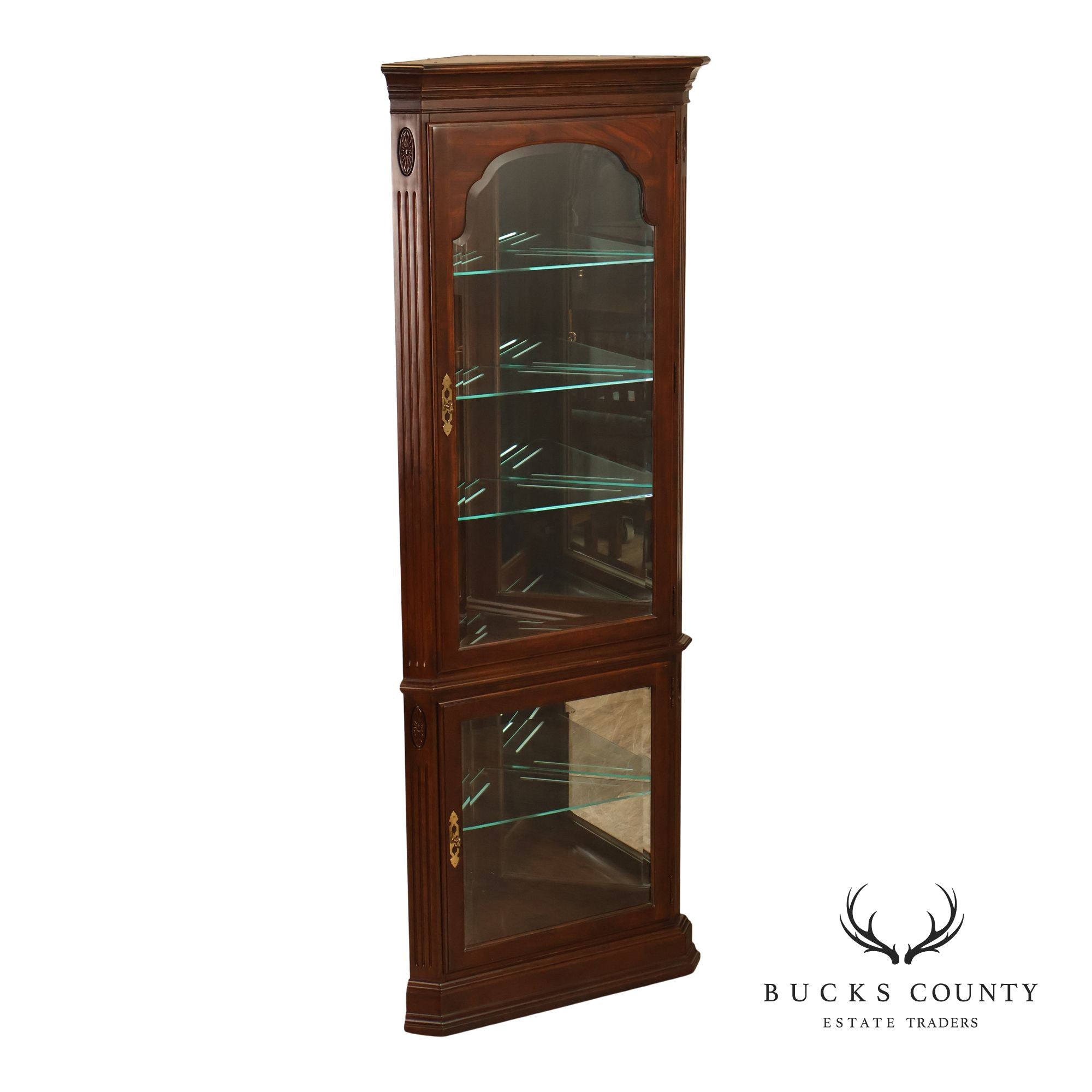 Ethan Allen Georgian Court Collection Corner Curio Display Cabinet