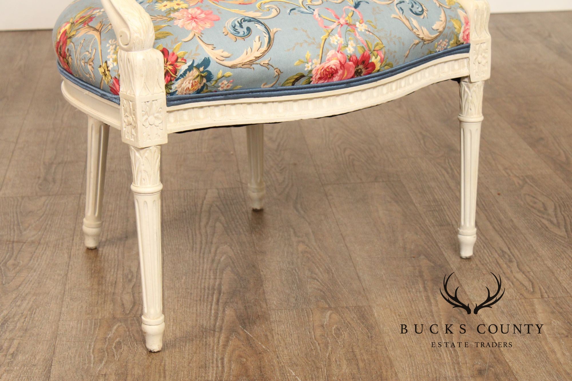 French Louis XVI Style Pair of Painted Fauteuil Armchairs
