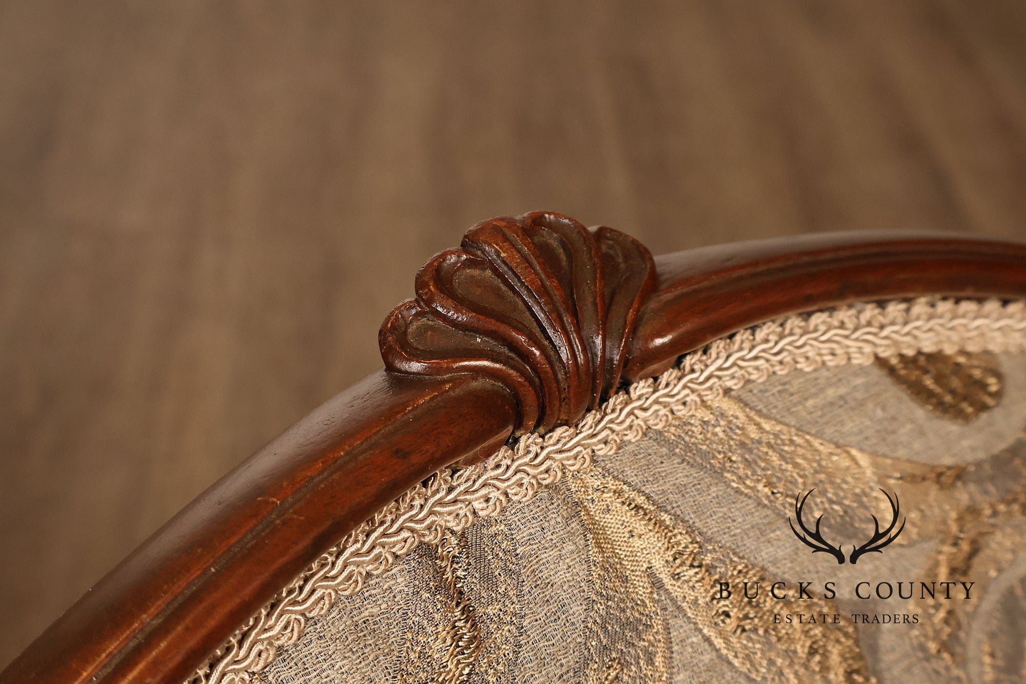 Hepplewhite Inspired Set Of Eight Mahogany Carved Oval Back Dining Chairs