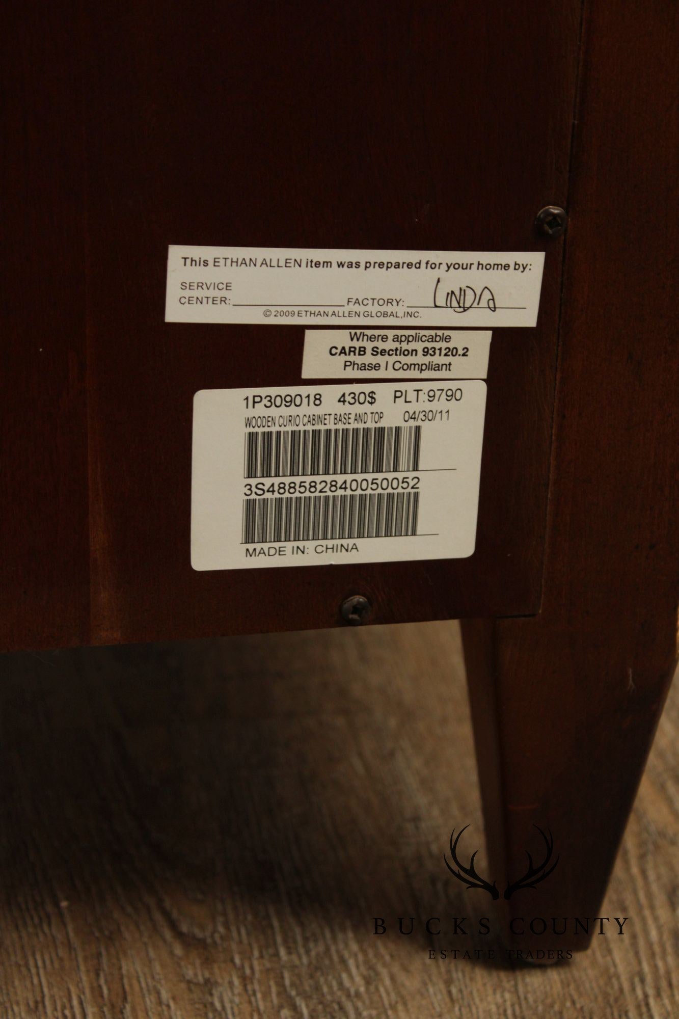 Ethan Allen Traditional Style Lighted Sliding Door Bookcase Display Cabinet