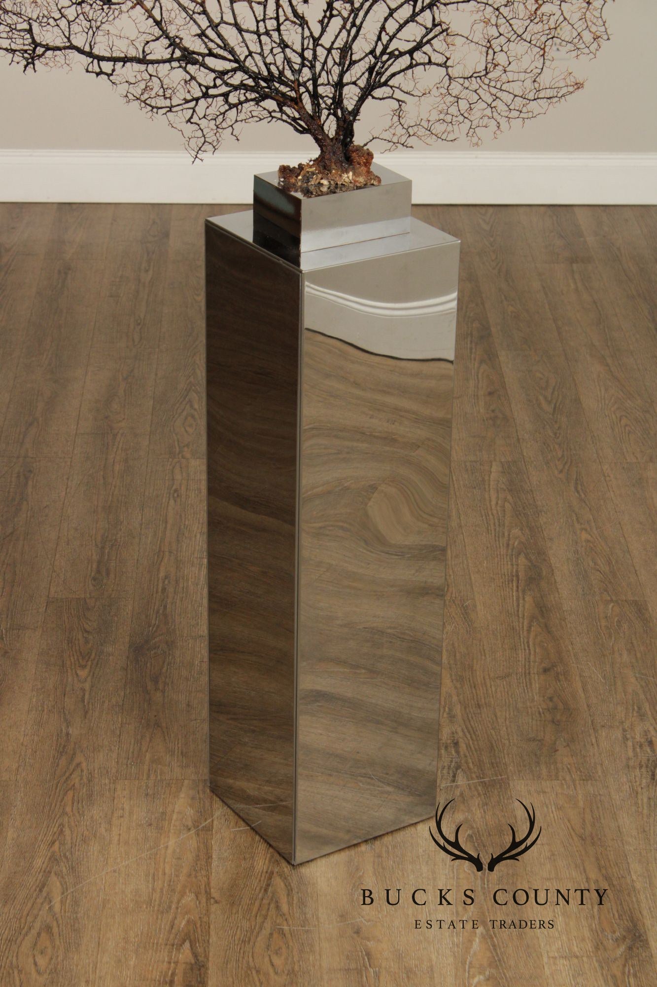 Modern Style Polished Stainless Steel Pedestal With Coral Fan Sculpture