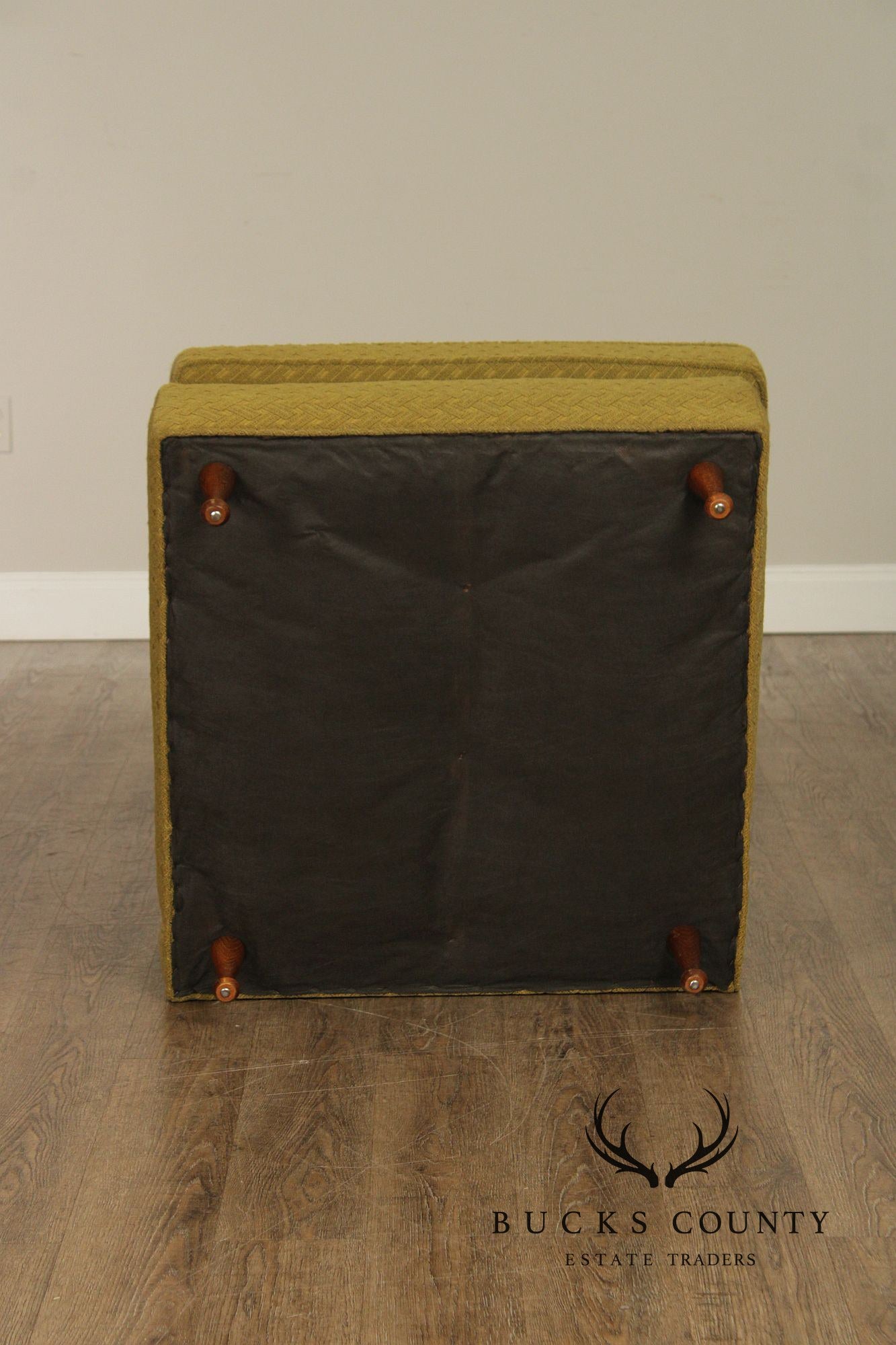 Mid Century Modern Pair of Lounge Chairs