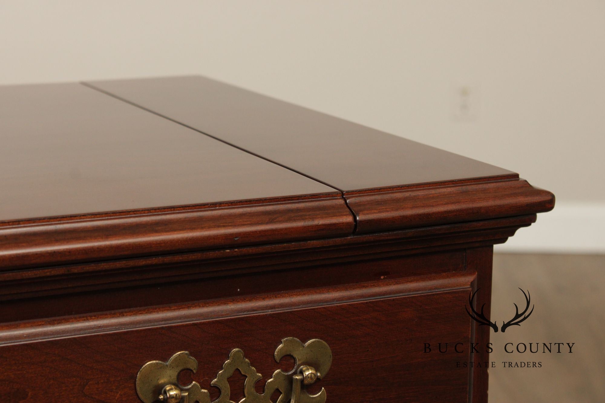 Ethan Allen Georgian Style Cherry Top Server