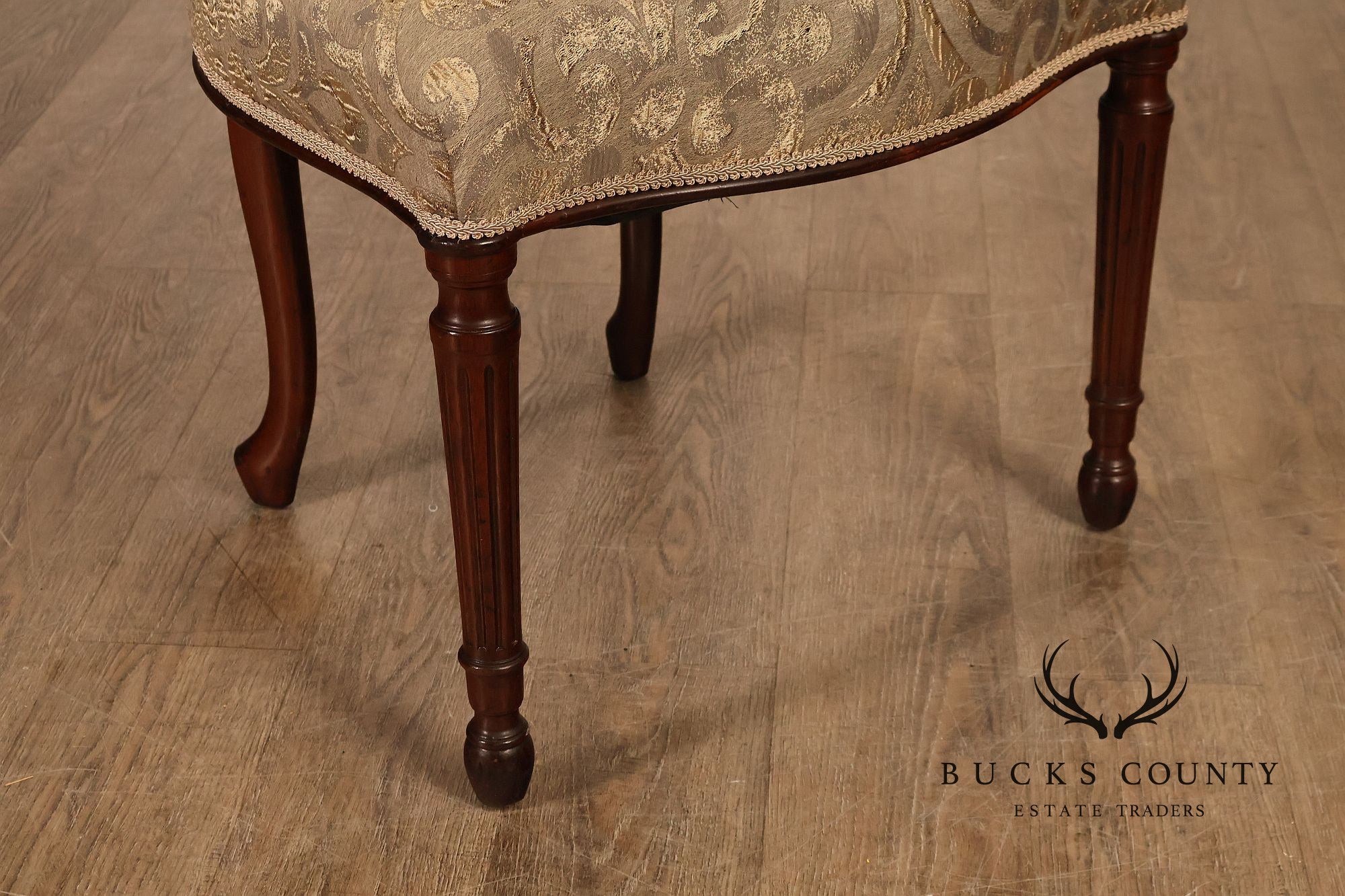 Hepplewhite Inspired Set Of Eight Mahogany Carved Oval Back Dining Chairs