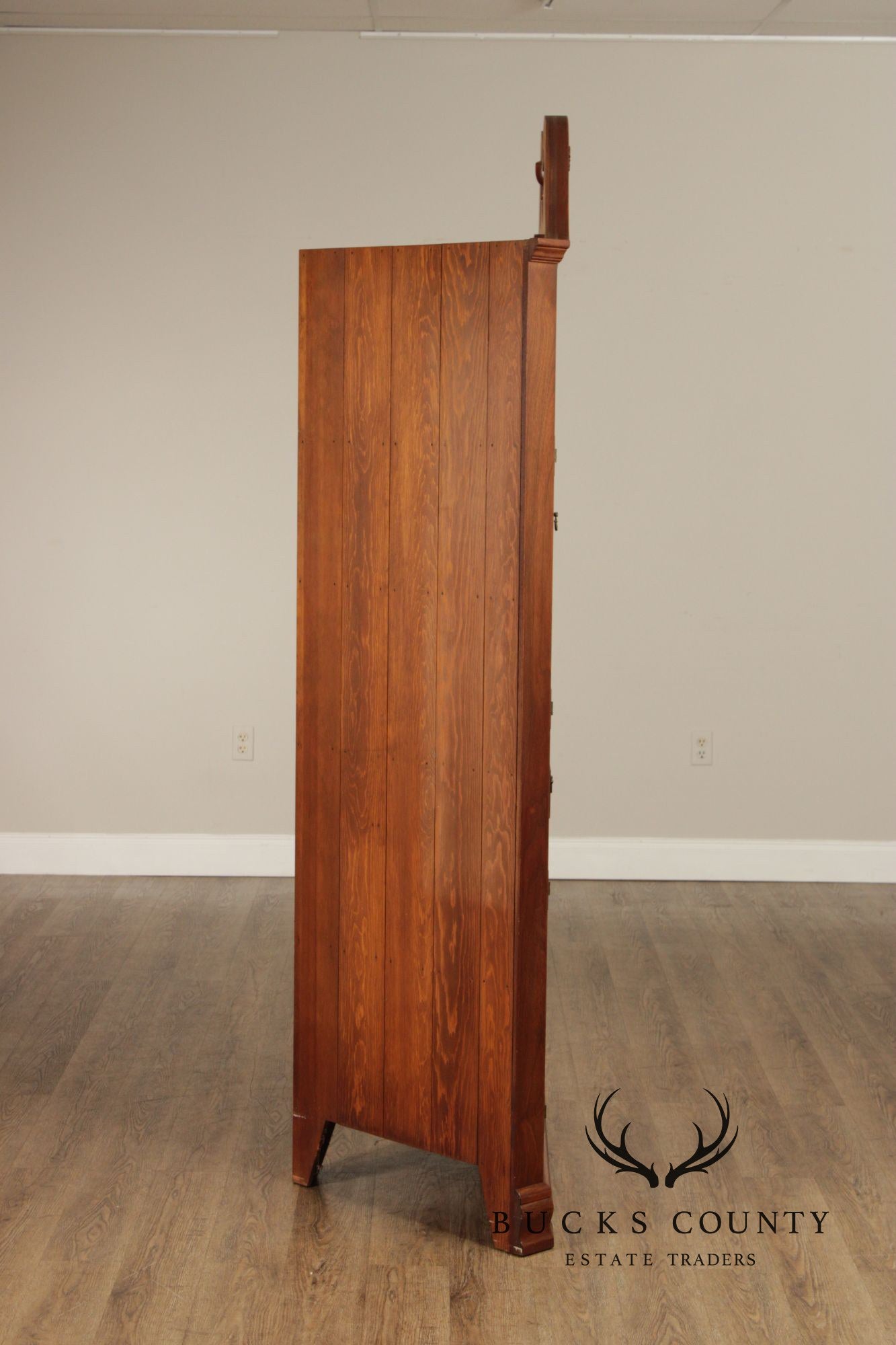 Virginia Craftsmen Reproductions Chippendale Style Walnut Corner Cabinet