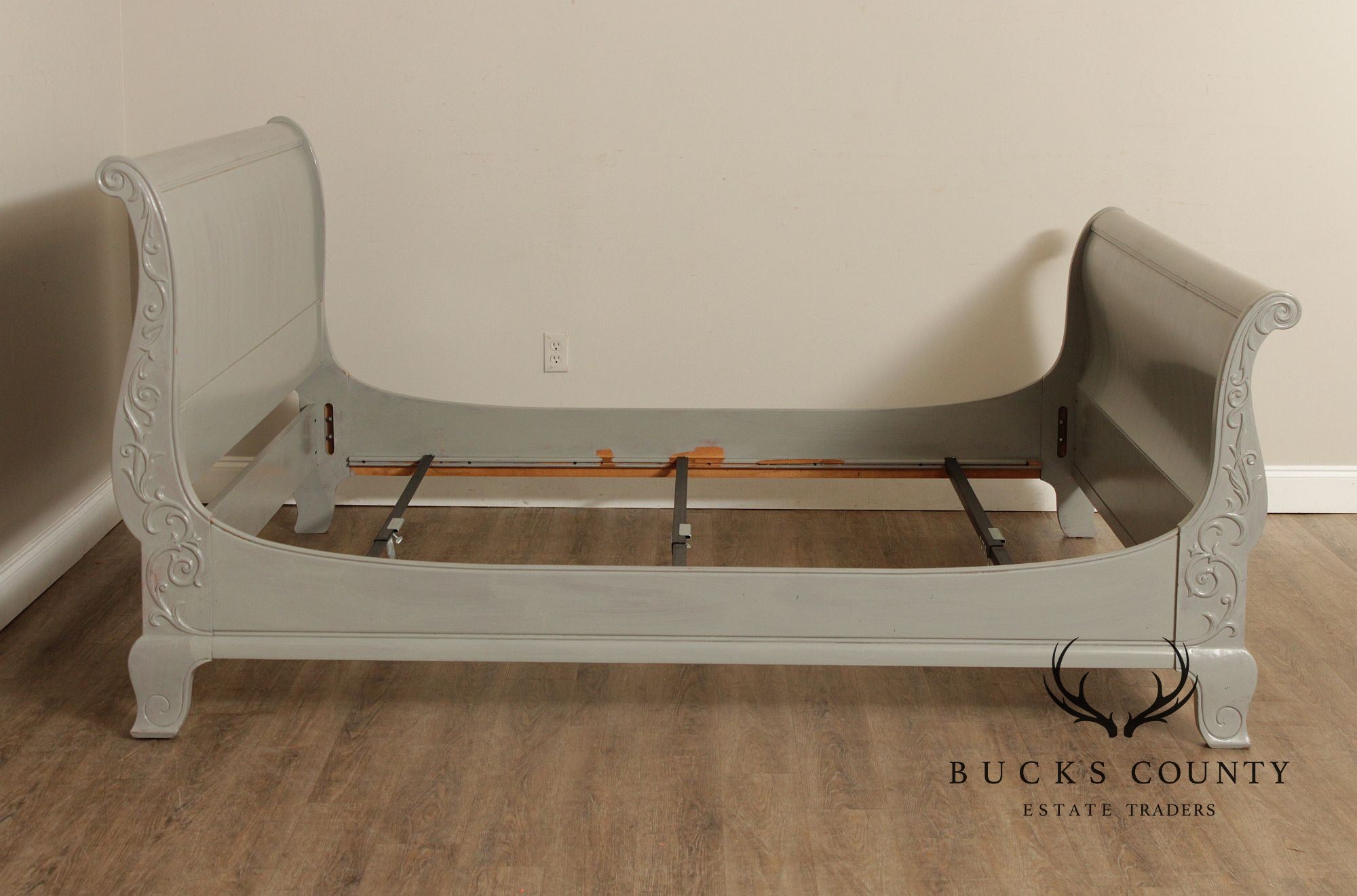 Ethan Allen Vintage Painted Legacy Collection King Sleigh Bed