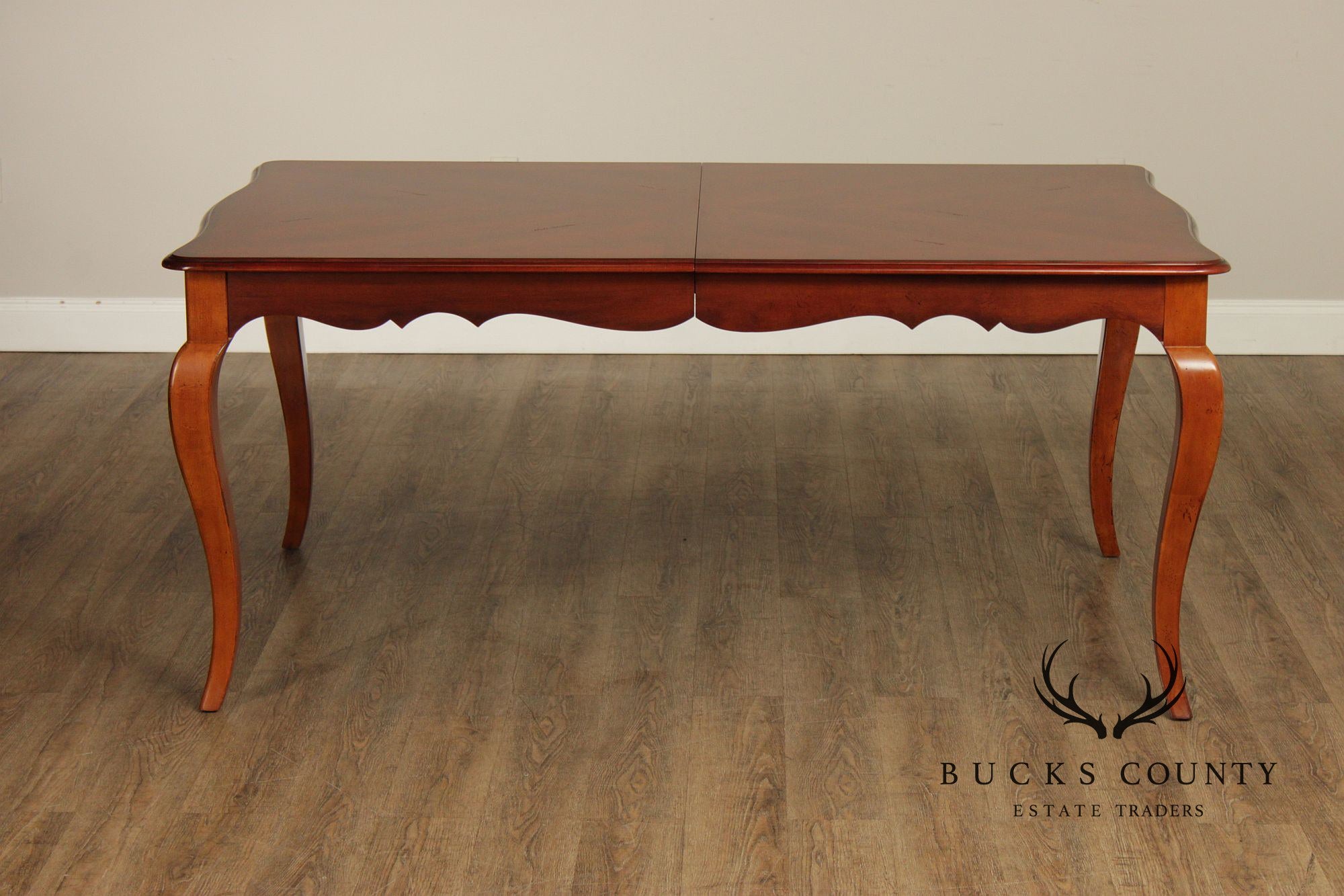 HICKORY WHITE ITALIAN PROVINCIAL STYLE CHERRY CHATEAU EXTENDABLE DINING TABLE