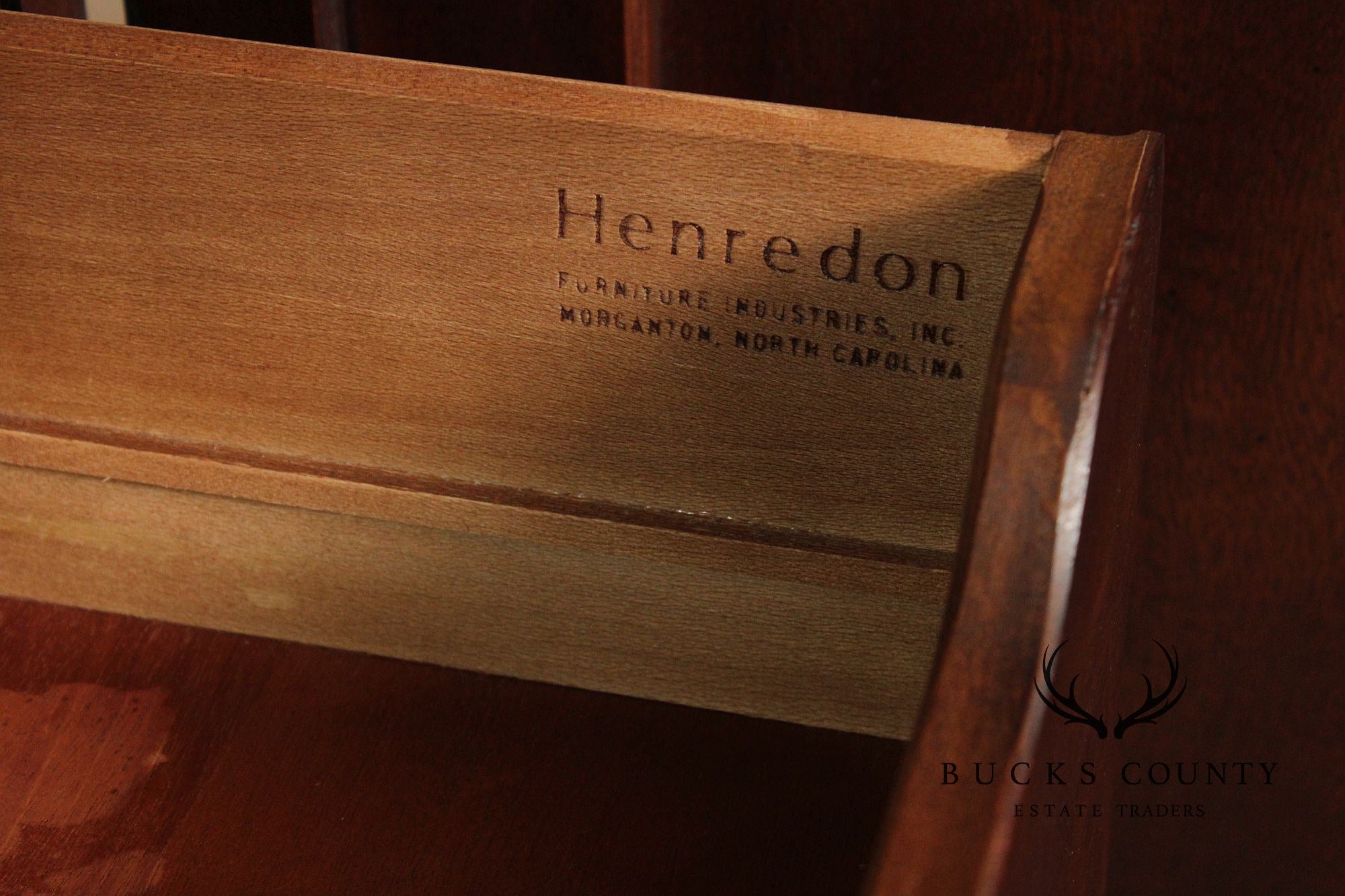 Henredon Georgian Style Mahogany Armoire