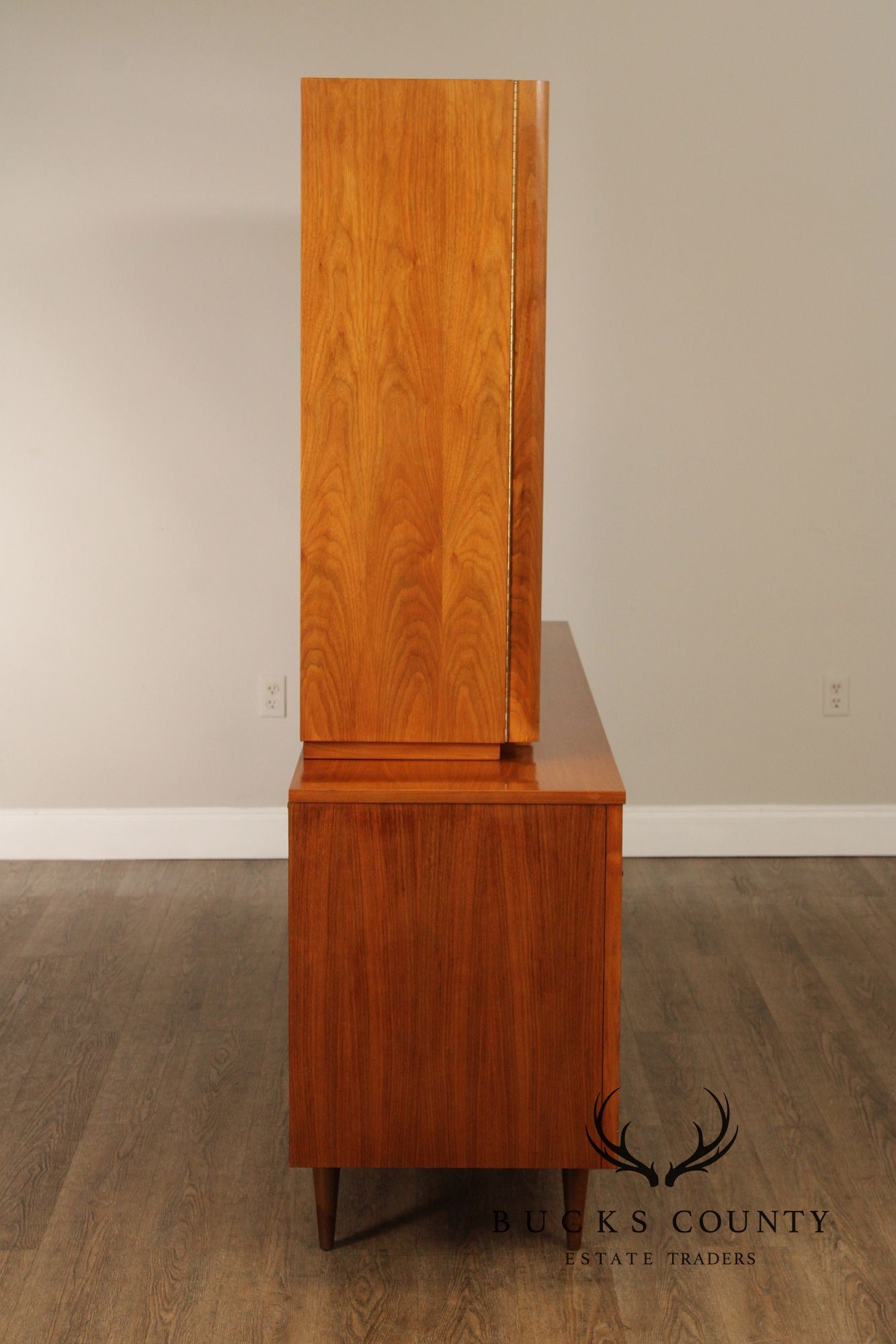 Mid Century Modern Walnut Sideboard Hutch