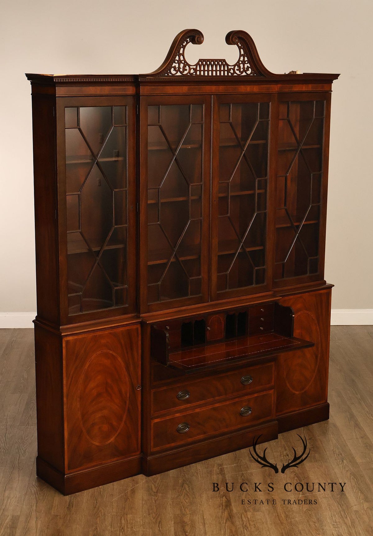Baker Furniture Georgian Style Vintage Mahogany Breakfront Bookcase