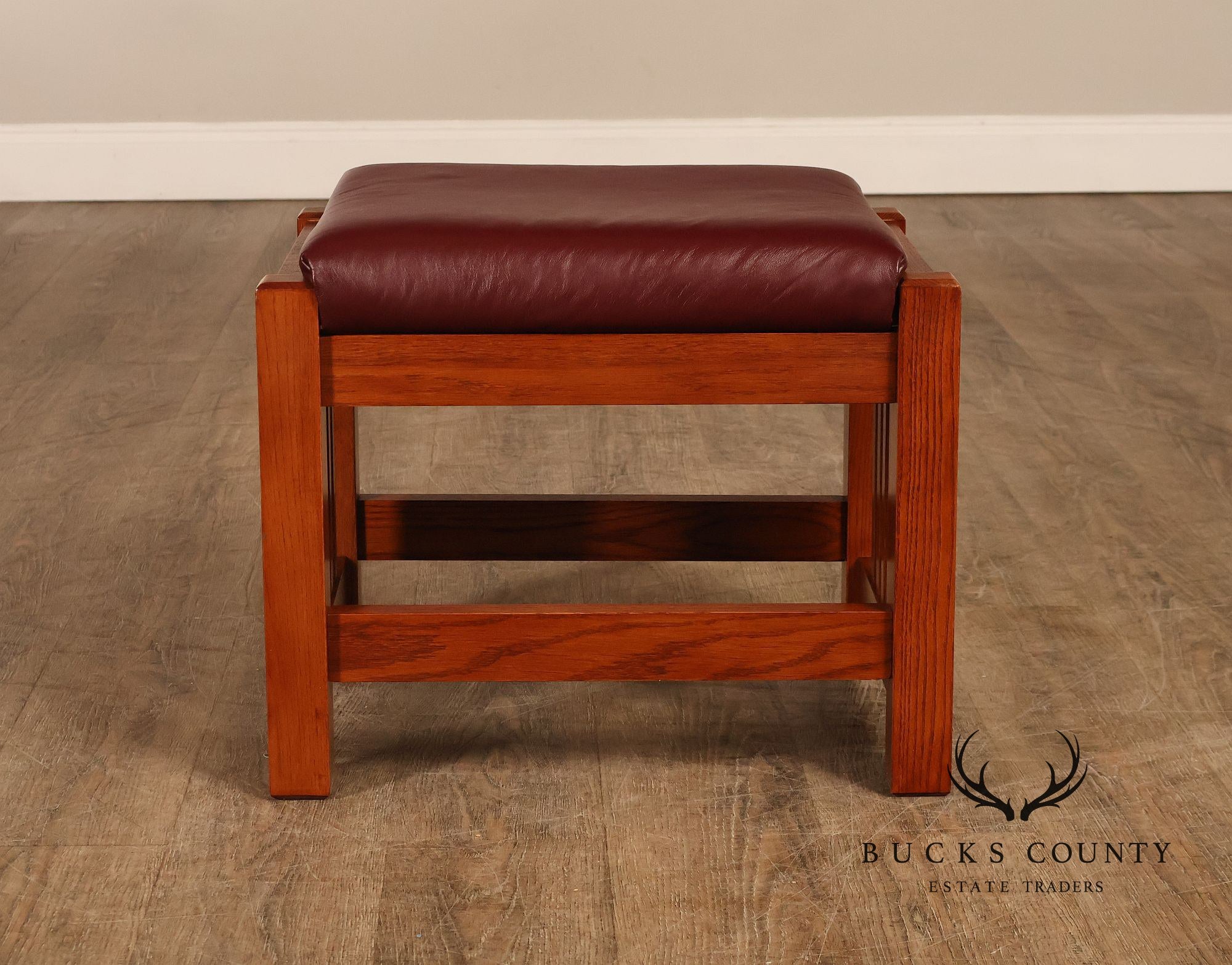 Bassett Furniture Mission Style Oak and Leather Foot Stool