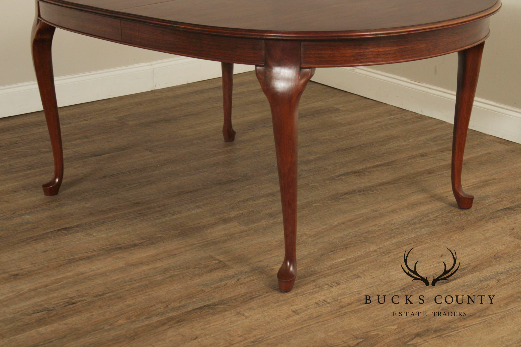 Pennsylvania House Queen Anne Style Cherry Expandable Dining Table