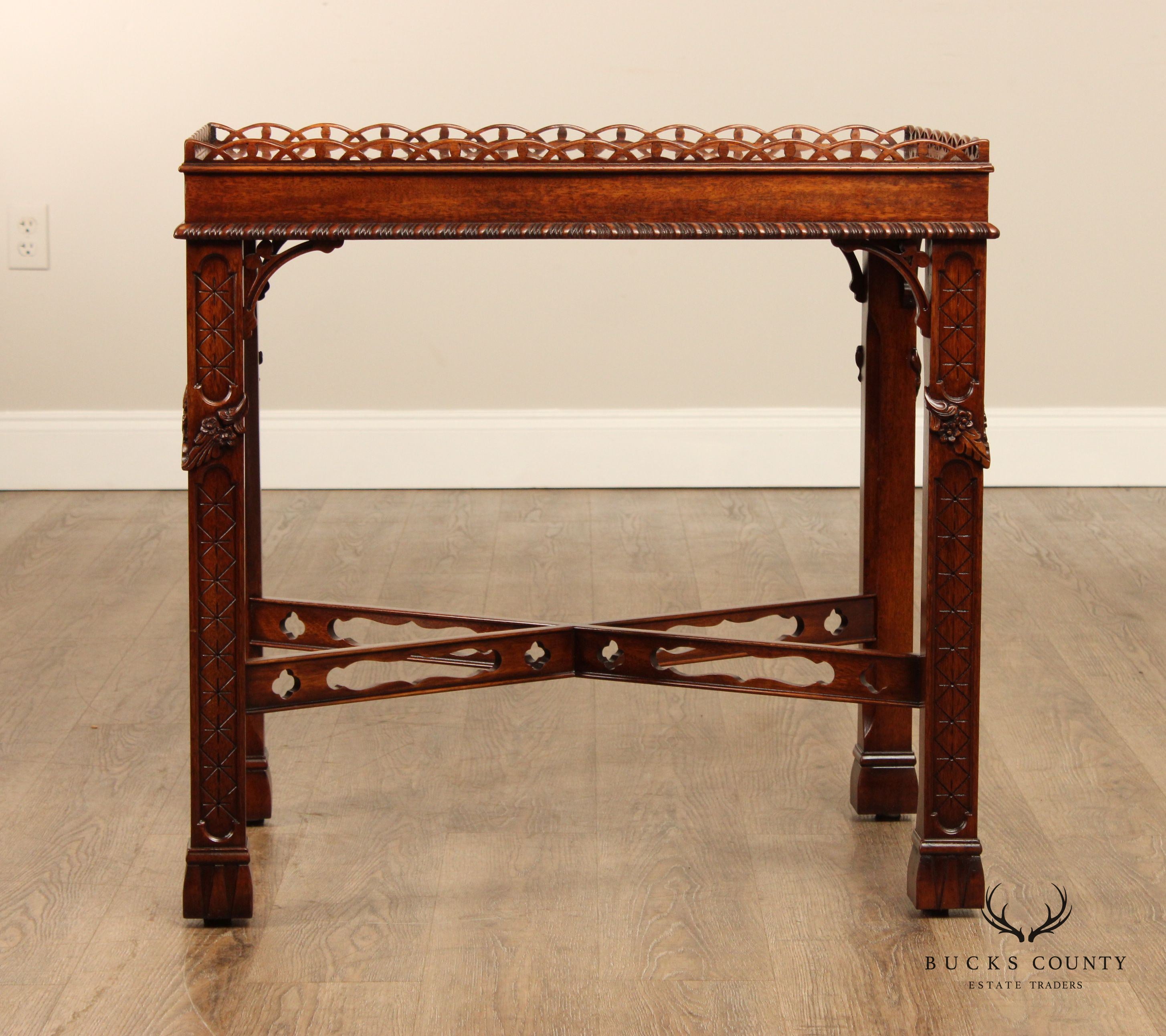 Henredon 'Historic Natchez Collection' Chippendale Style Mahogany Tea Table
