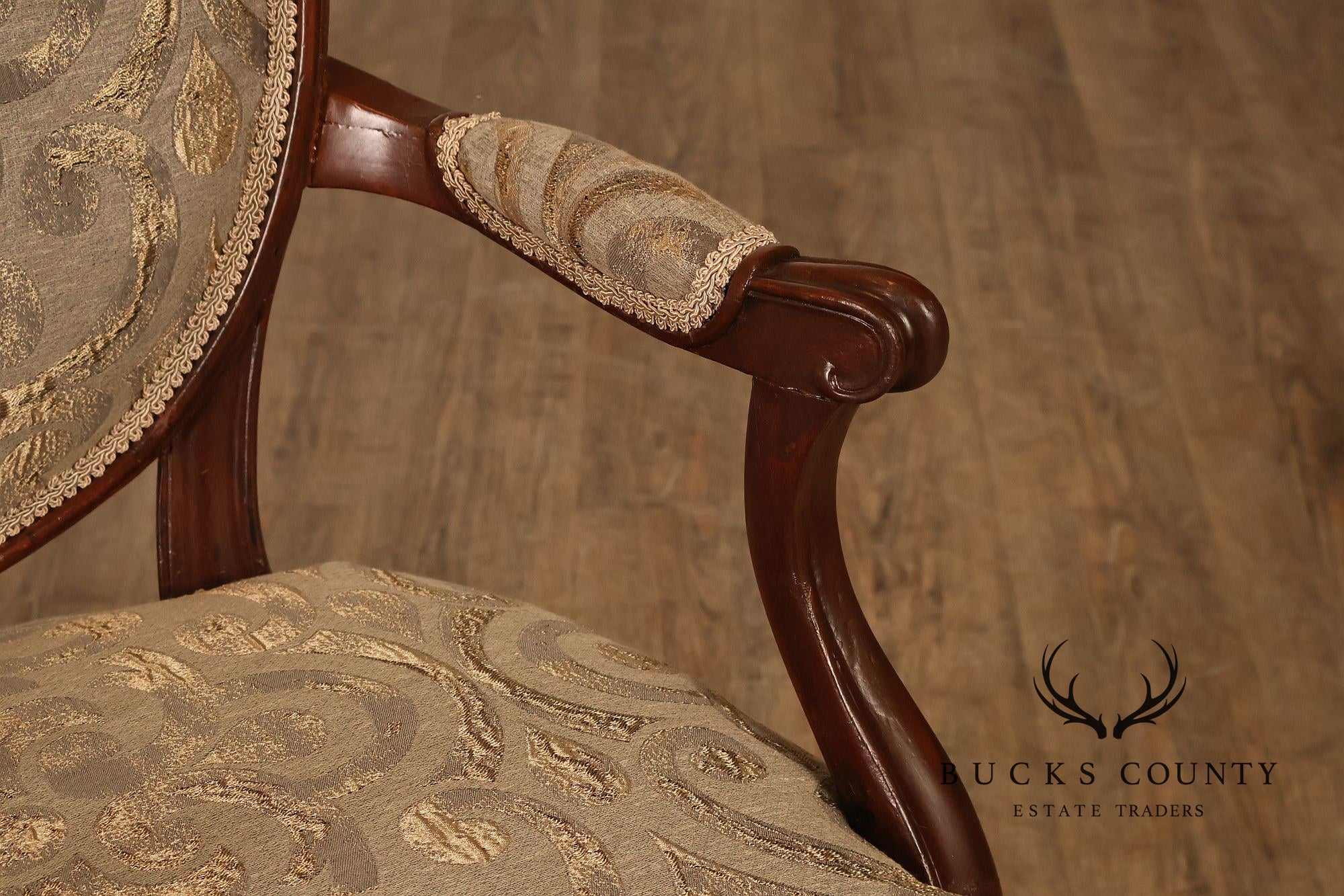 Hepplewhite Inspired Set Of Eight Mahogany Carved Oval Back Dining Chairs