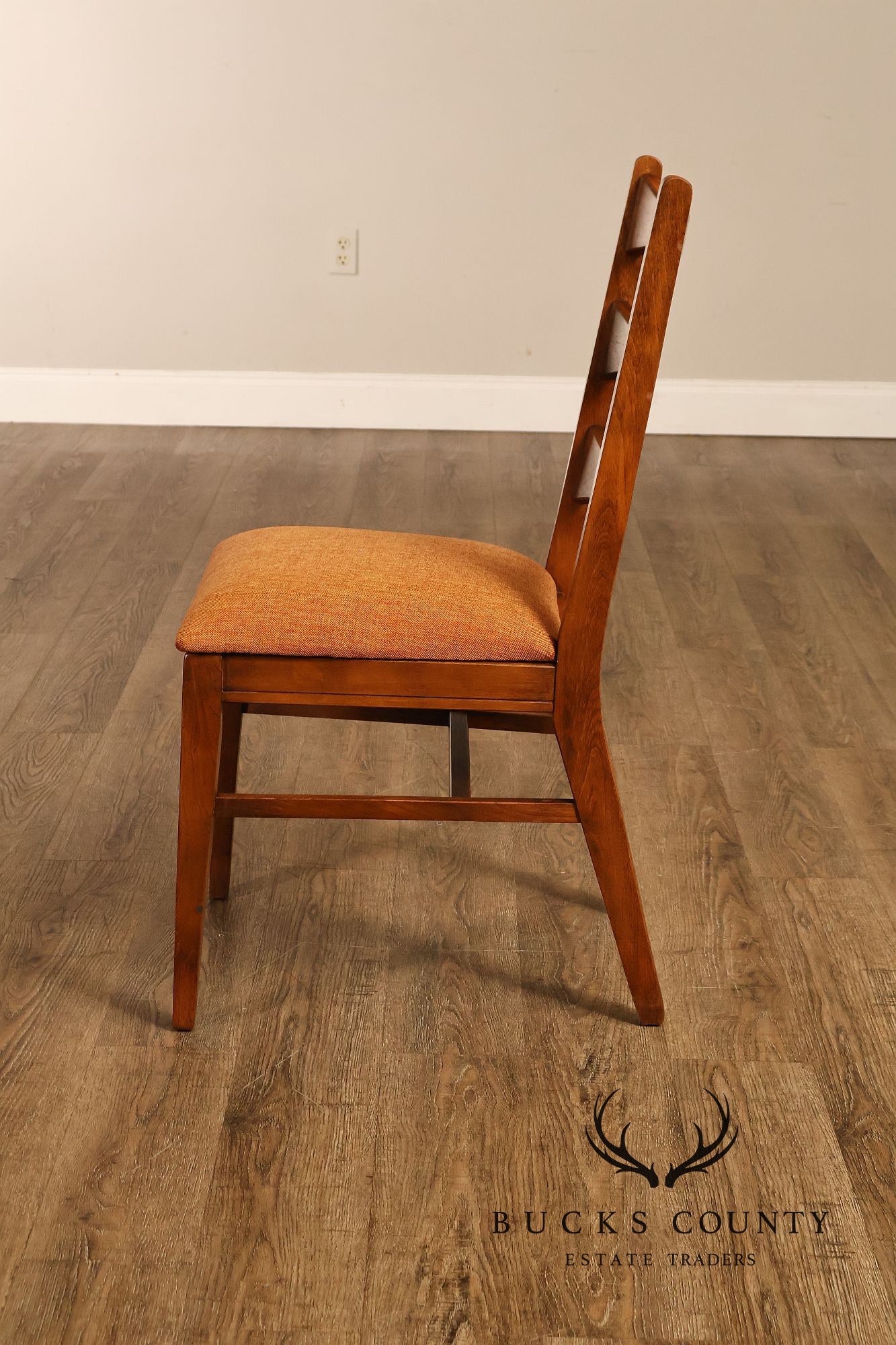 Mid Century Modern Set Of Four Walnut Dining Chairs