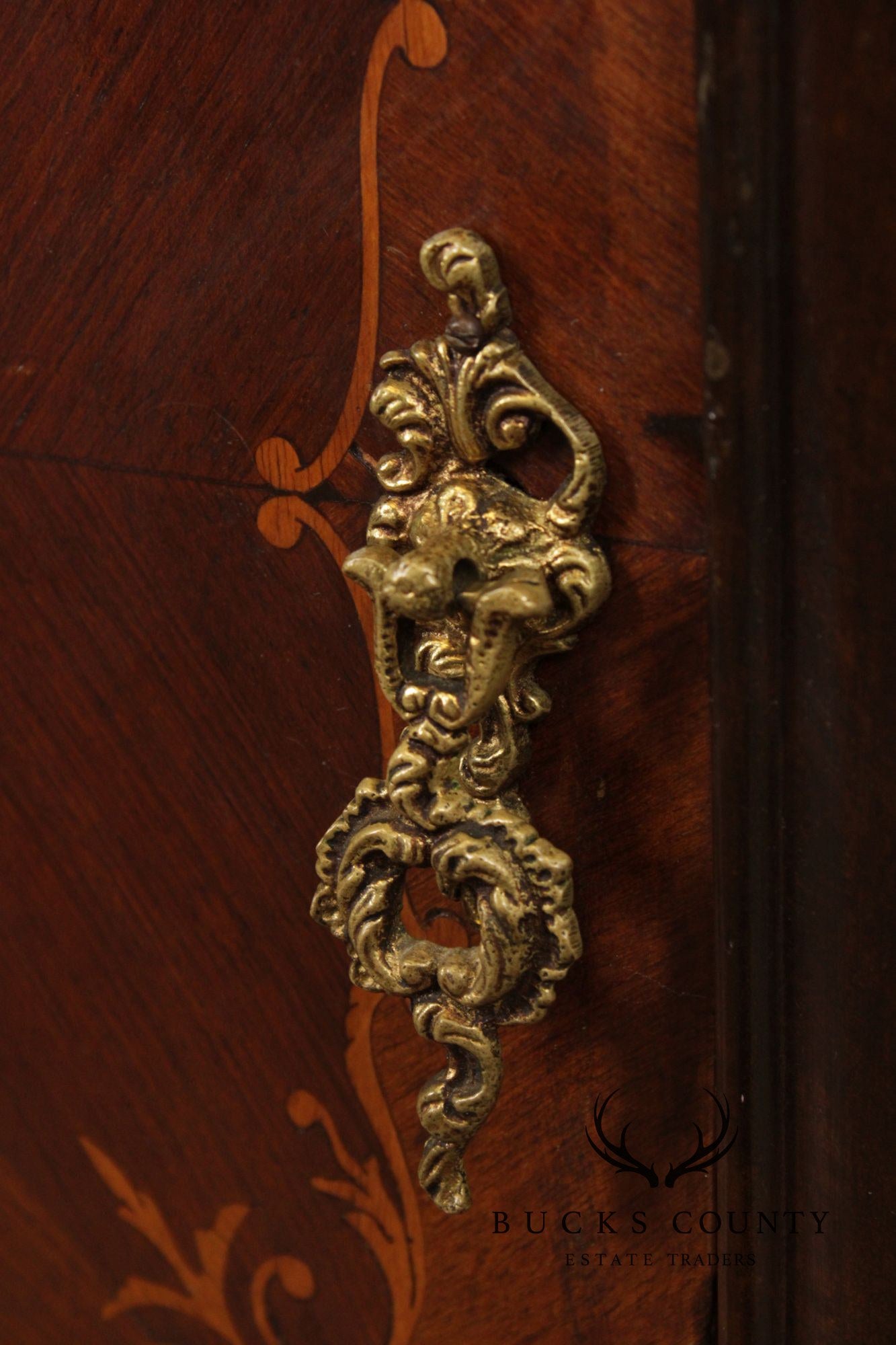 Italian Rococo Style Pair of Marble Top Nightstands