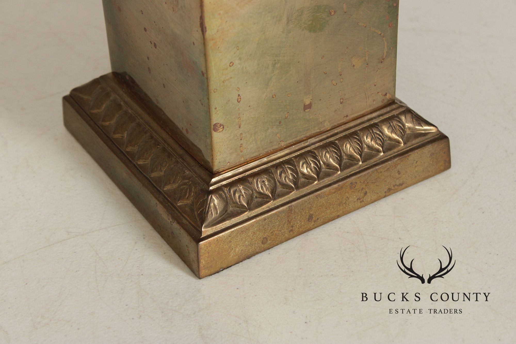 Chapman Vintage Fruit Basket Urn Form Table Lamp