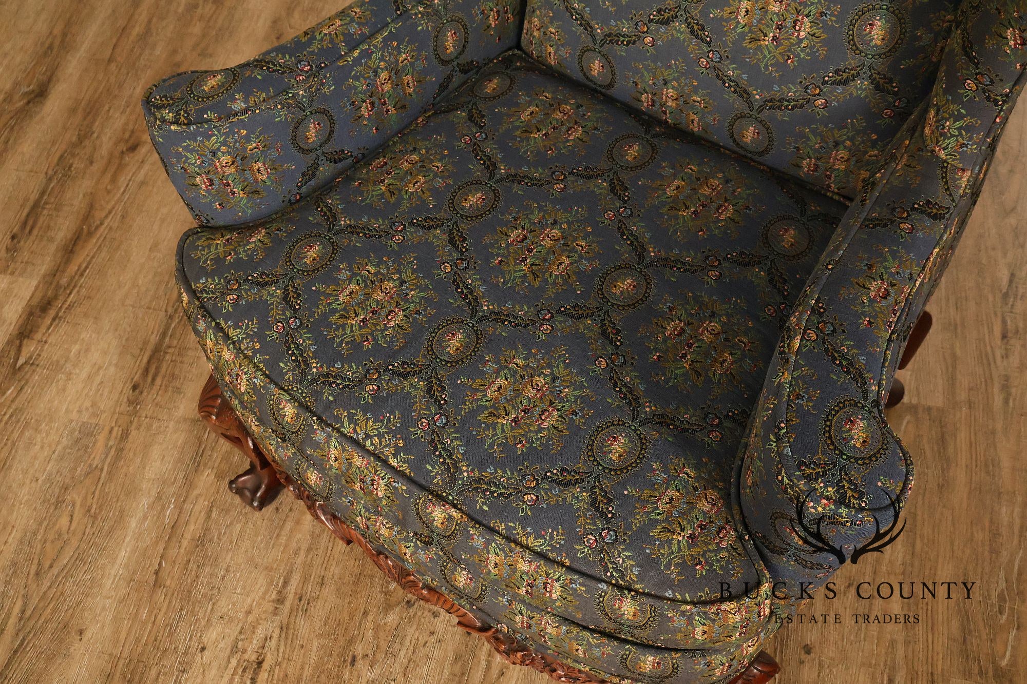 1930s Vintage Chippendale Style Carved Hardwood Eagle Wing Chair